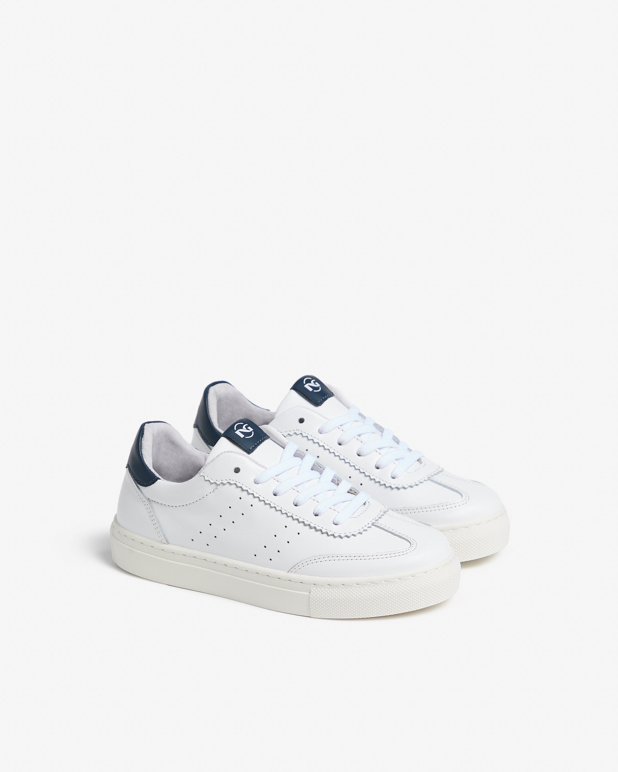  Sneaker für Jungen aus Funktionsmaterial und Leder