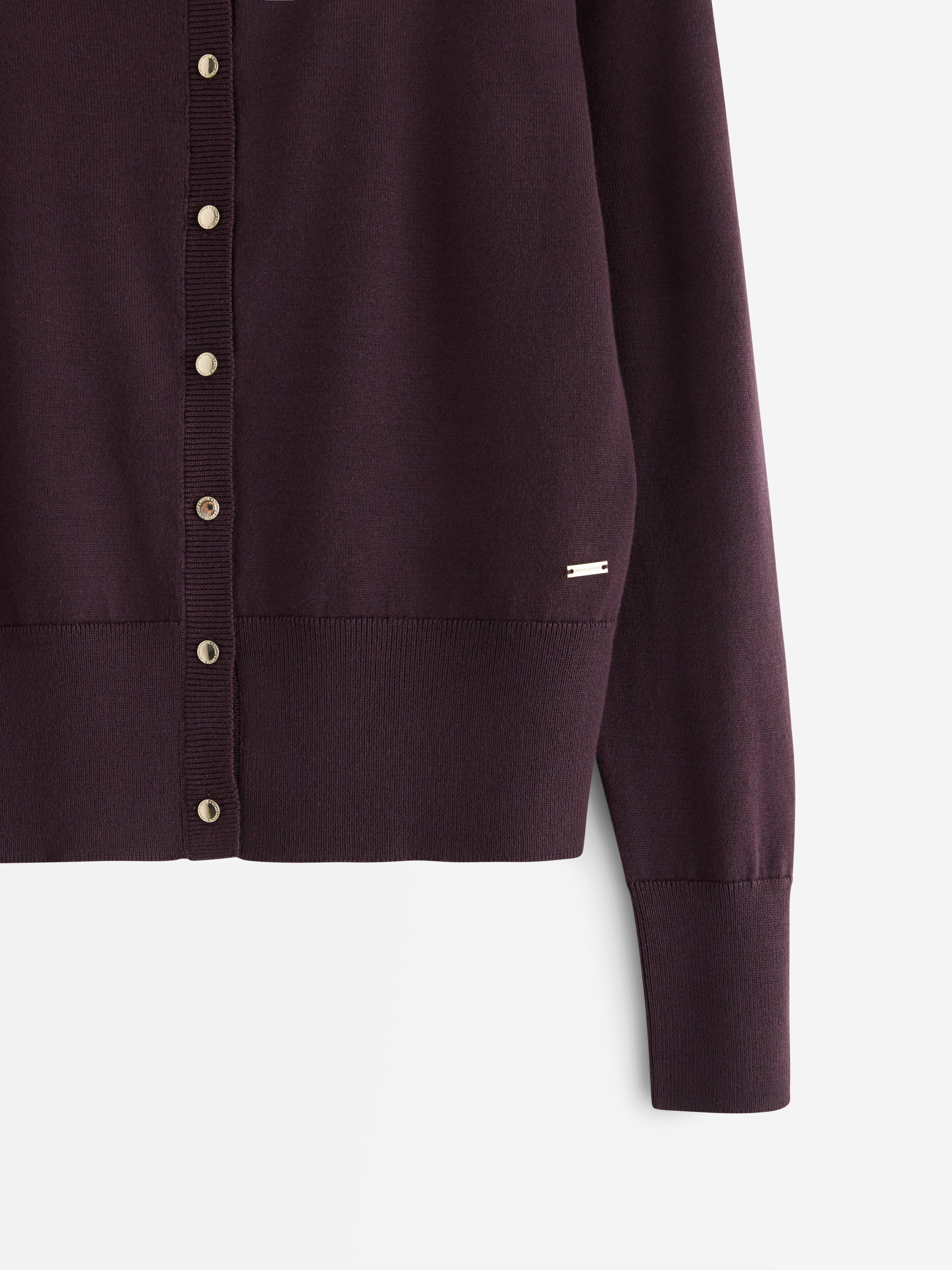 Cárdigan de punto fino color lila oscuro empolvado
