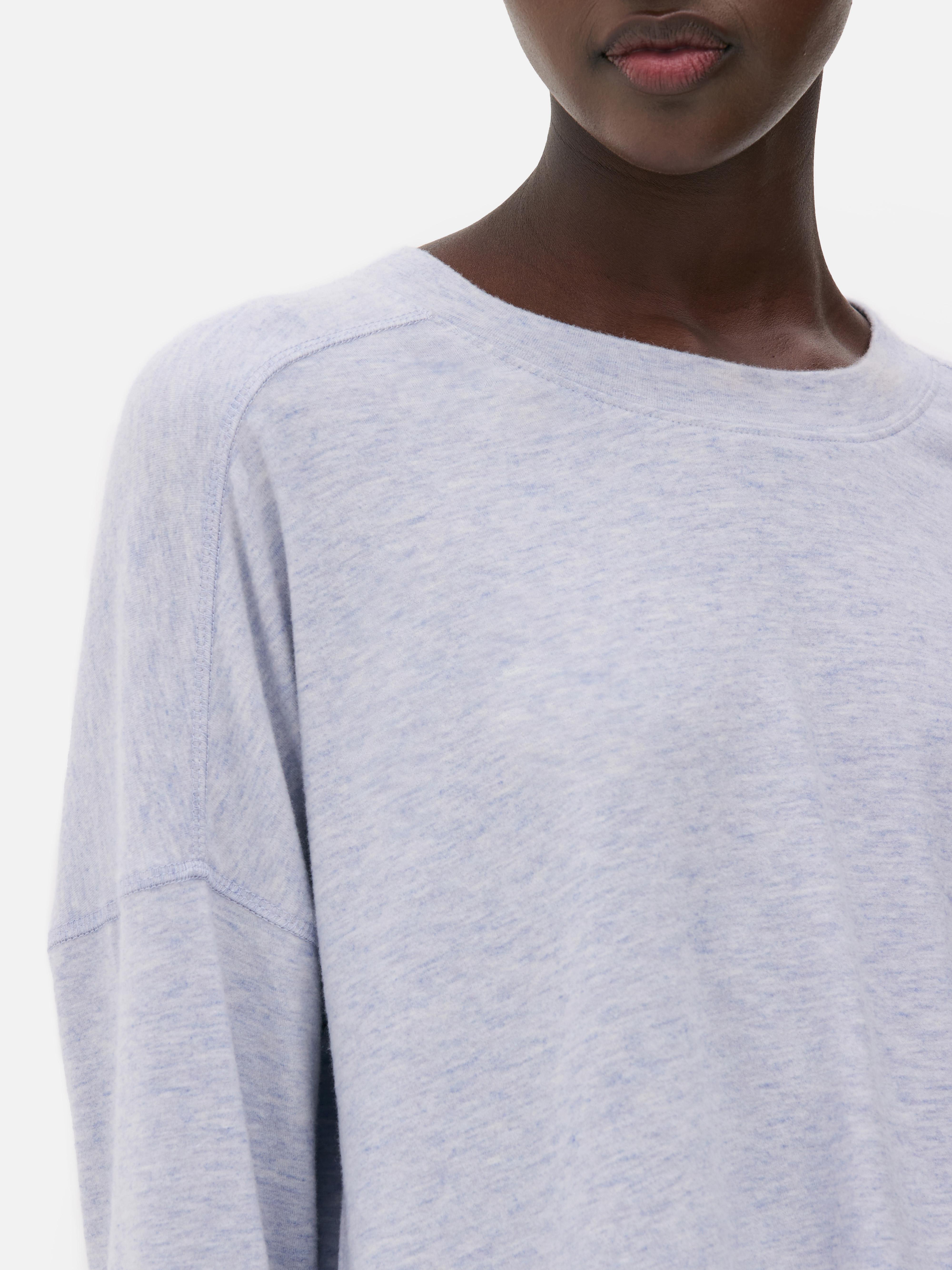 Puha, hosszú ujjú pizsamafelső Hosszú ujjú pizsamafelső puha, extra rugalmas dzsörzéből.