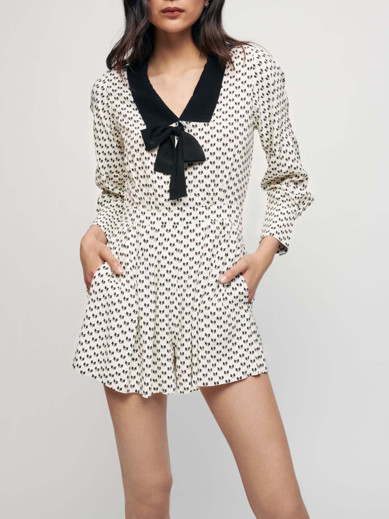 Korte jumpsuit met strikjesprint - Noeuds Ecru