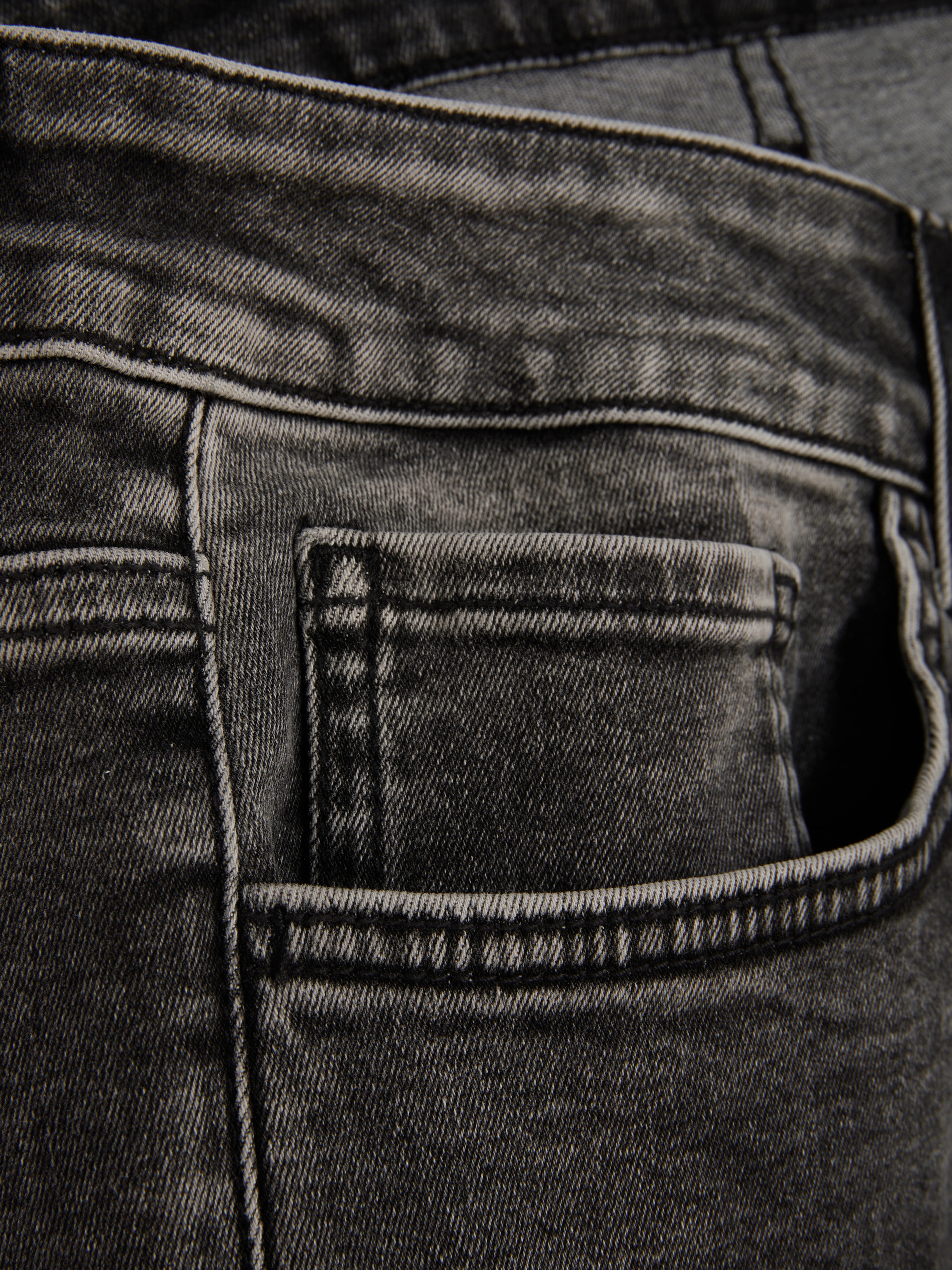 Blugi skinny elastici Creează-ți următorul look de blugi cu acești blugi skinny