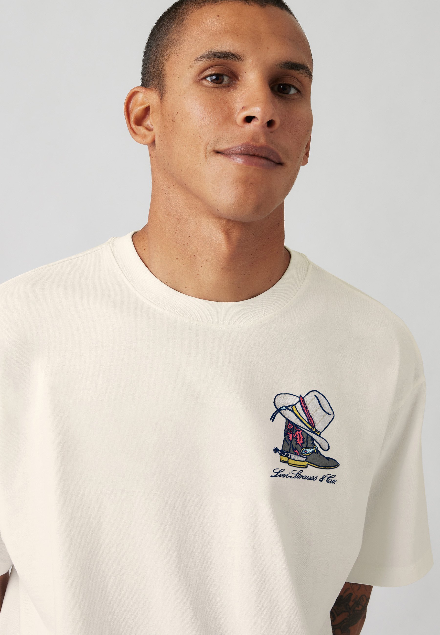 Camiseta Levi's® VINTAGE FIT GRAPHIC - Camiseta estampada - tamanho 6 egret