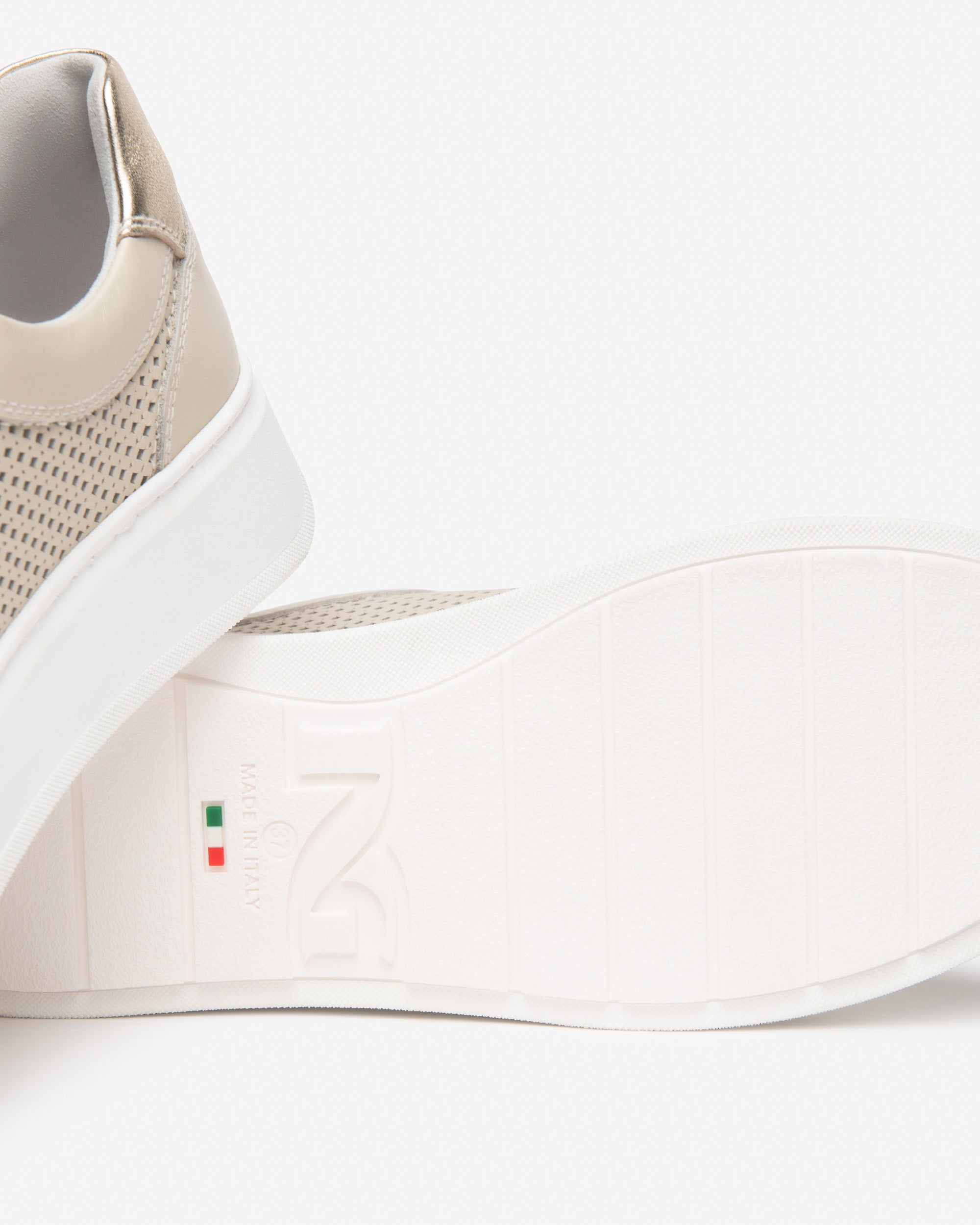 Damen-Sneaker aus Leder und Funktionsmaterial