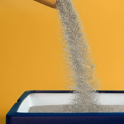 Areia aglomerante para gatos Catsan Ultra Plus