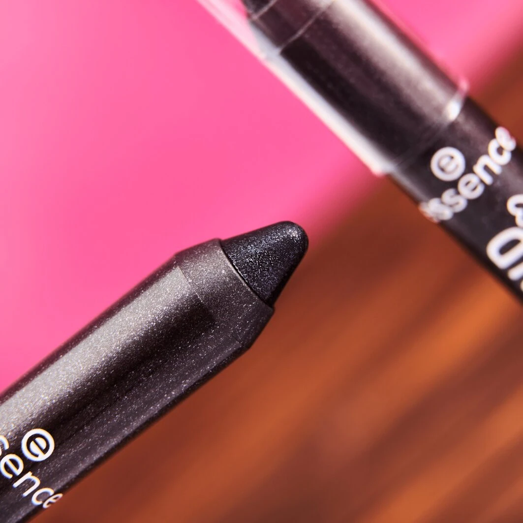 Essence blend & line eyeshadow