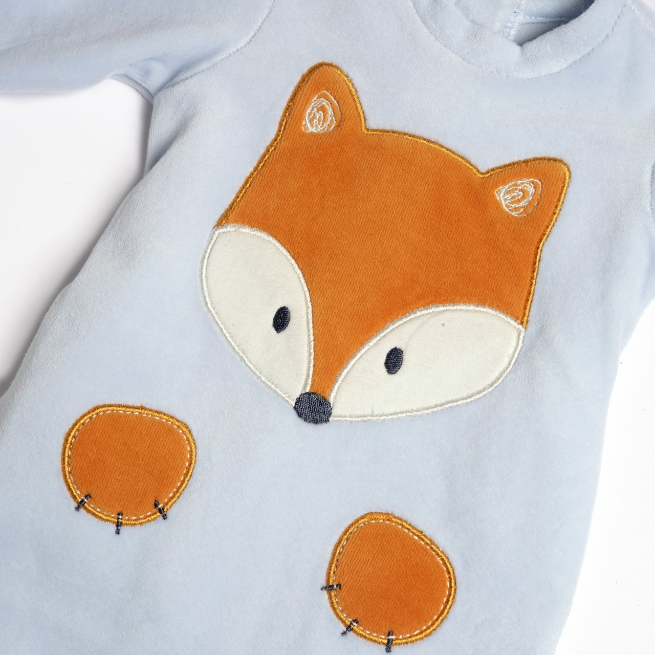 Babypyjamas mit blauem Fuchs