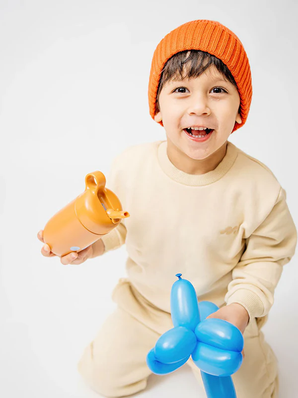 Garrafa de água infantil Equa Kids em aço inoxidável.