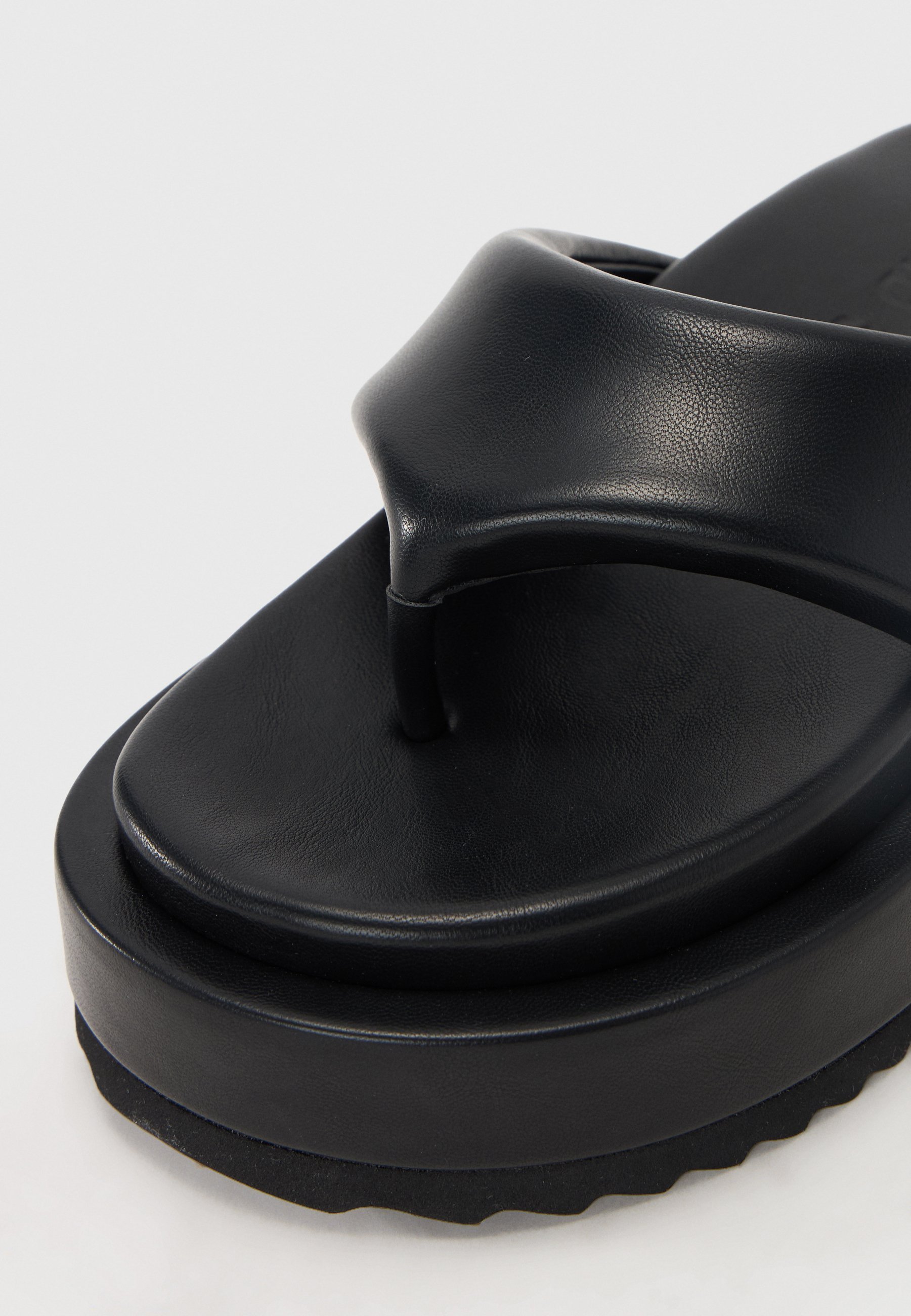 STAND STUDIO EDEN - T-bar sandalen - zwart