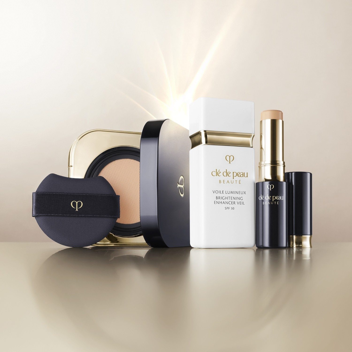 Clé de Peau Beauté Foundation Radiant Cushion Foundation Natural – 14 g