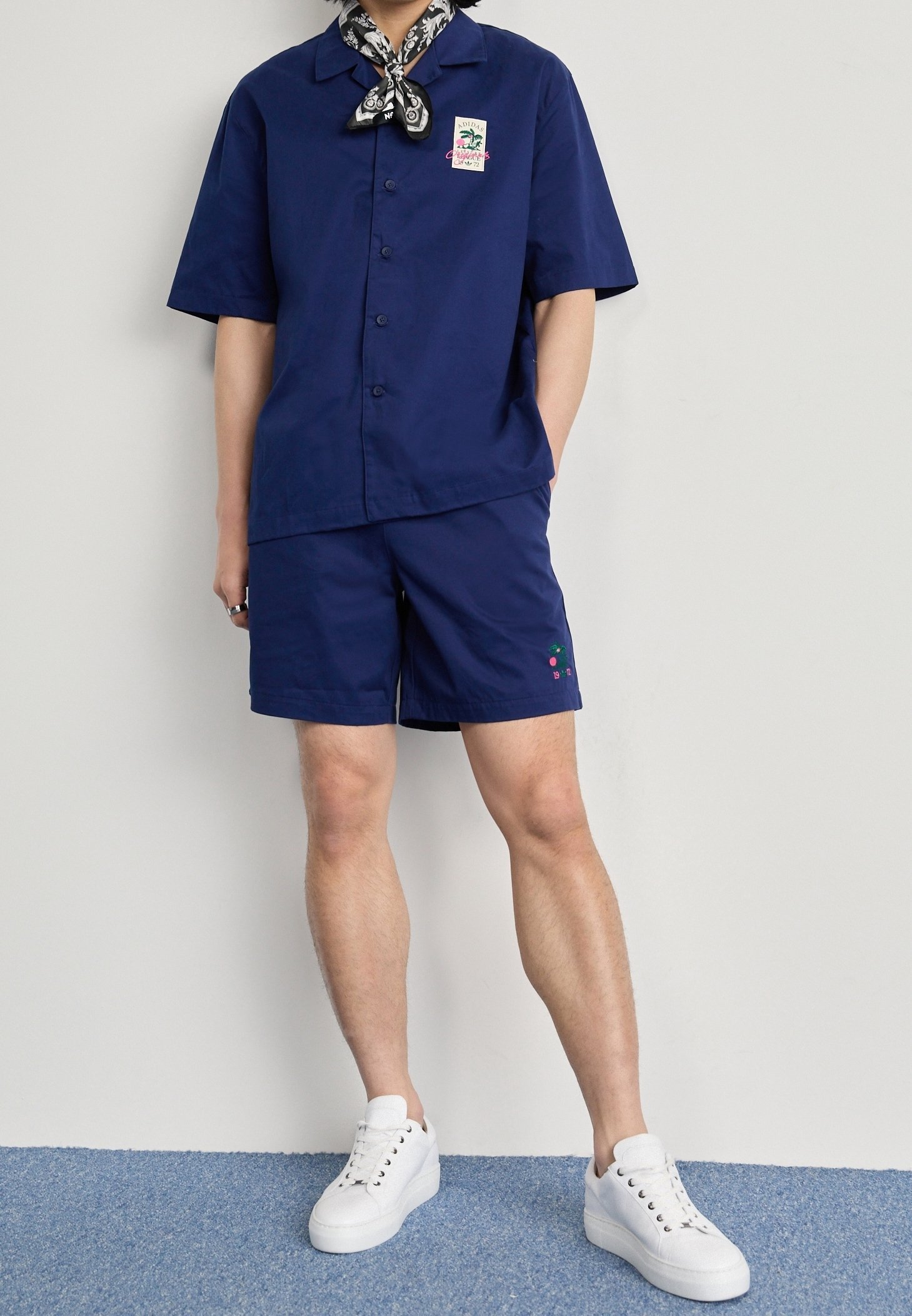Maglietta Adidas Originals - blu scuro