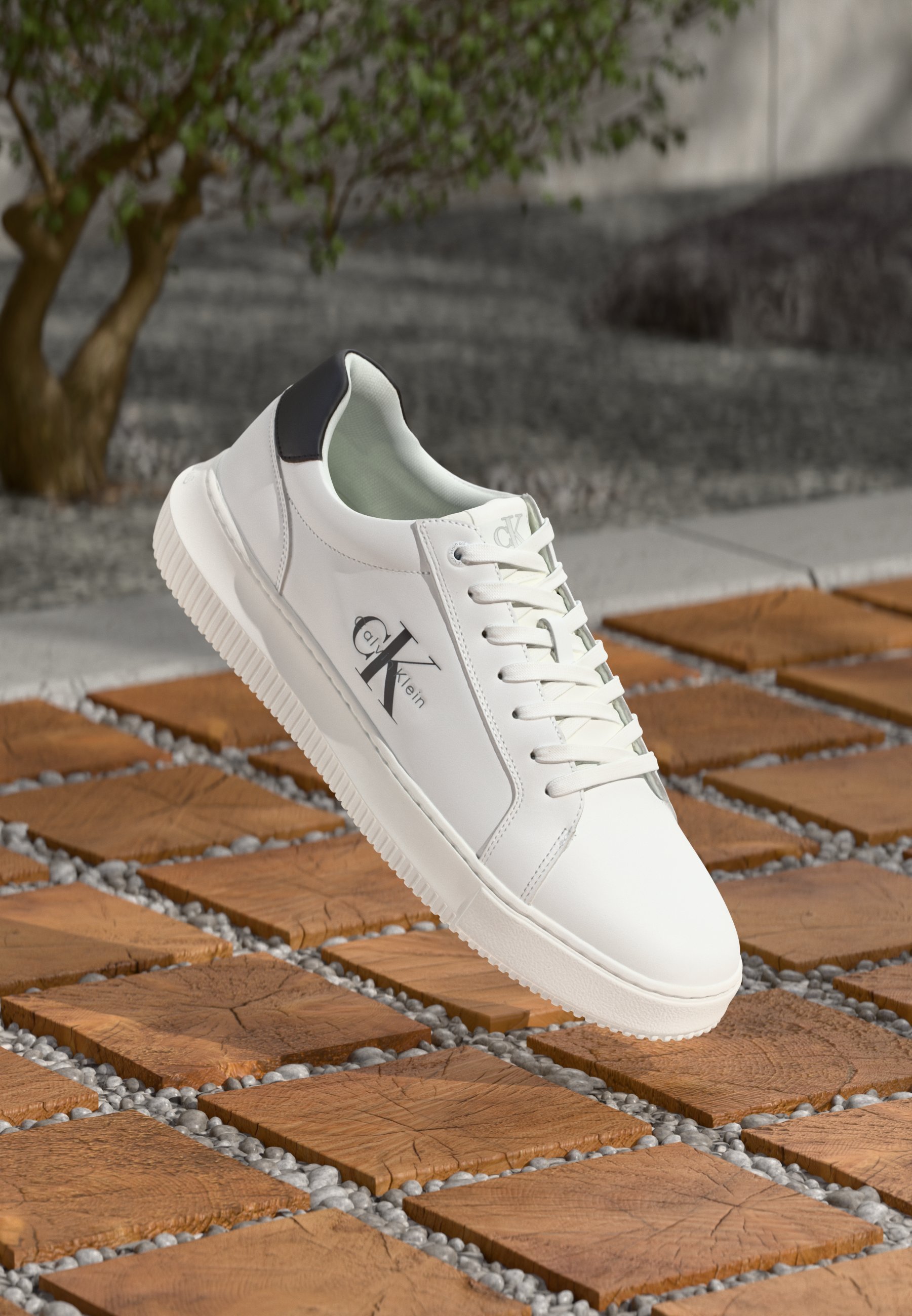 Baskets Calvin Klein Jeans CHUNKY CUPSOLE MONO - blanches/noires