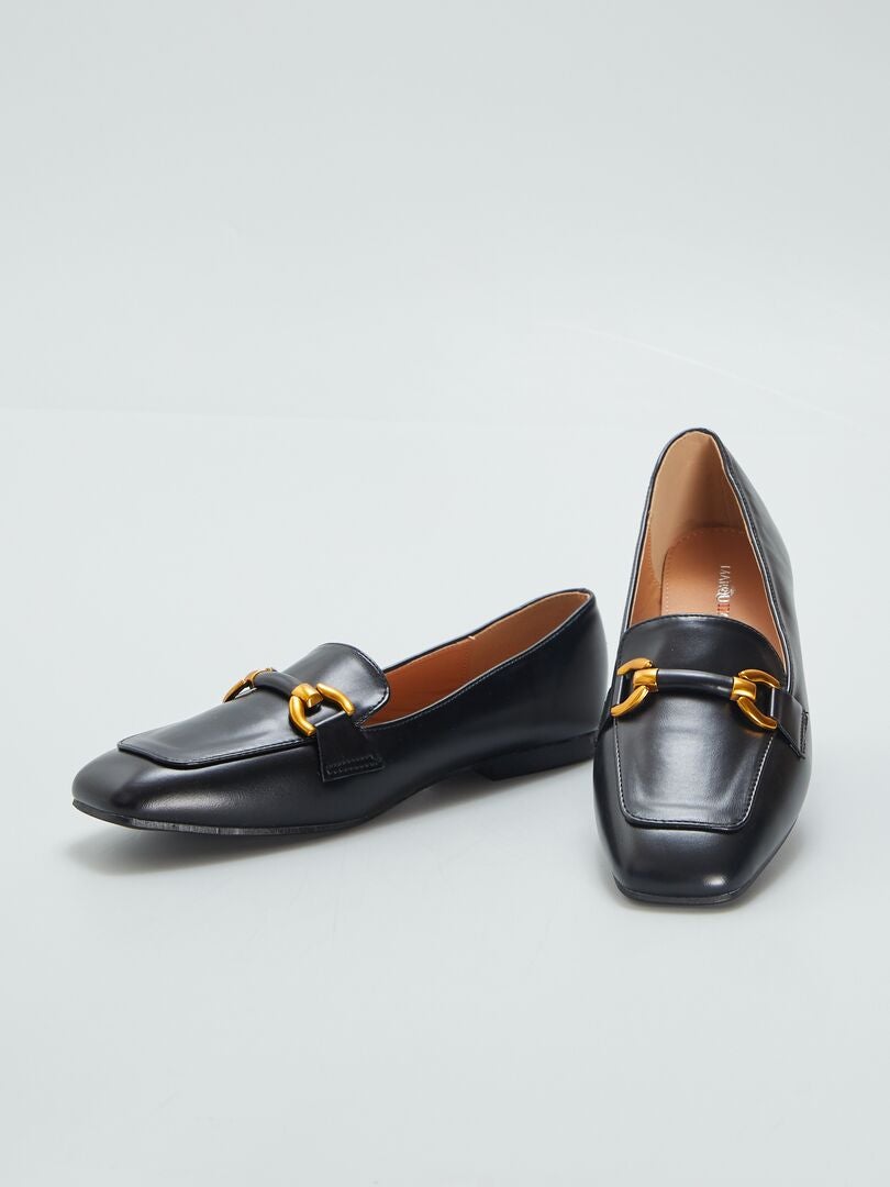 Mocasines con tiras doradas - negros