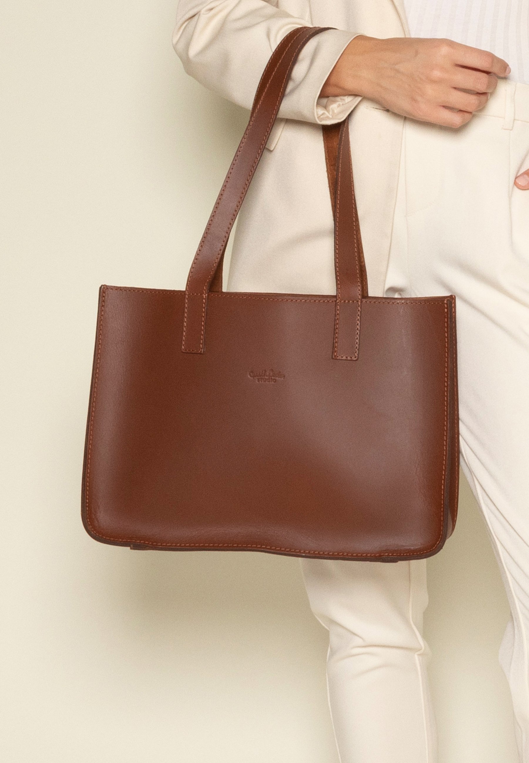 Gusti Leder AGATHA S - Handtas - braun