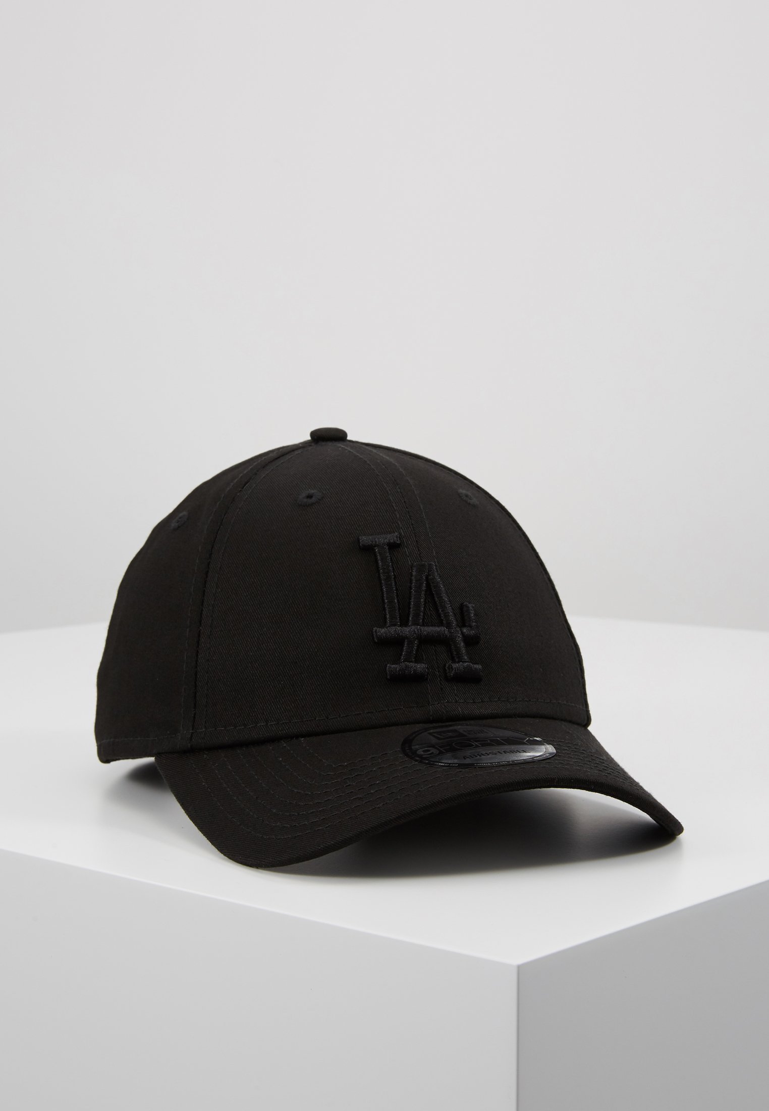 New Era petten