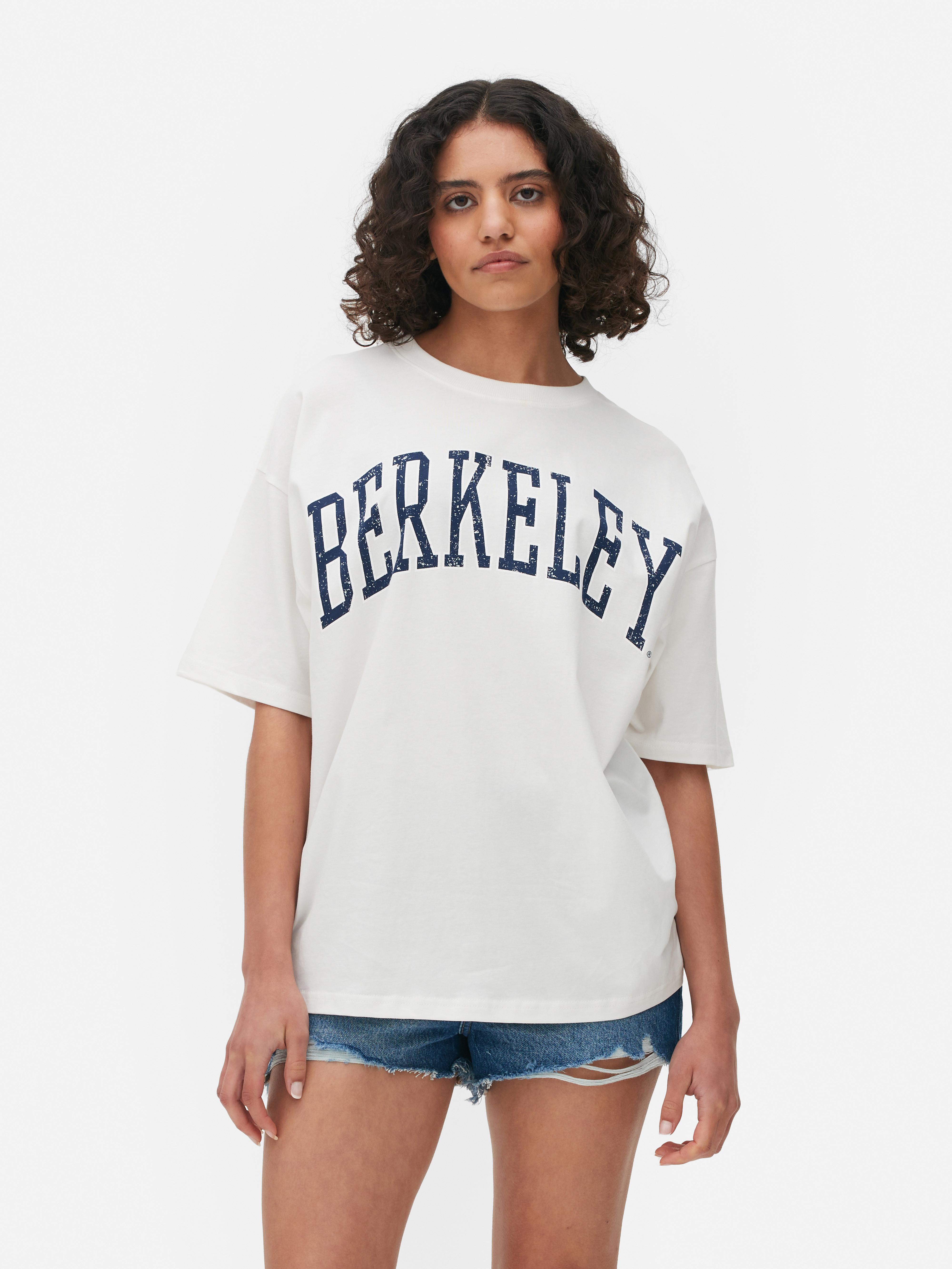 Tricou Berkeley supradimensionat asortat Un tricou supradimensionat din bumbac cu mâneci scurte și imprimeu Berkeley