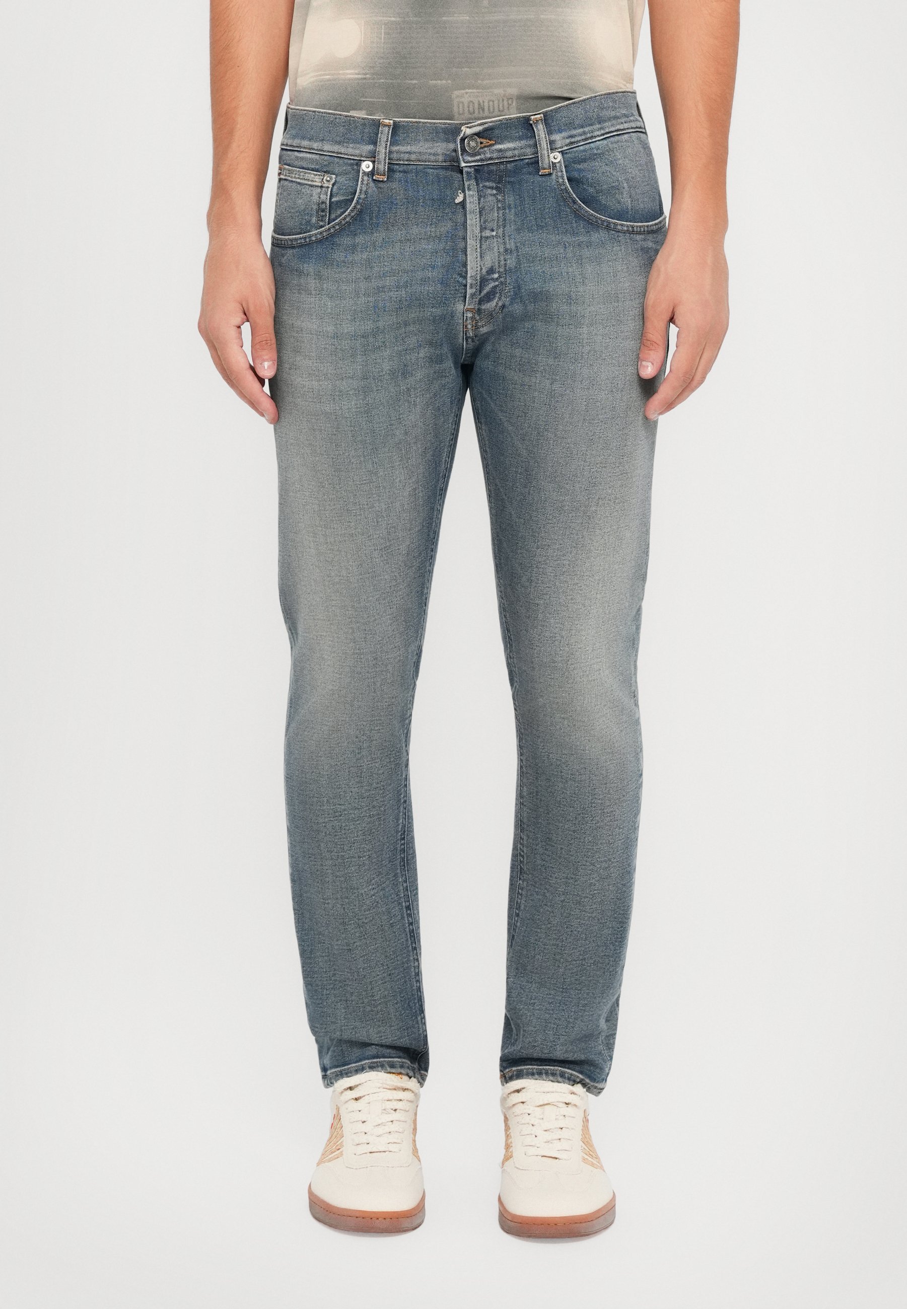 Dondup DIAN POCKETS SLIM CARROT FIT BOTTOM OPENING - Jeans dalla vestibilità affusolata - lavaggio azzurro chiaro