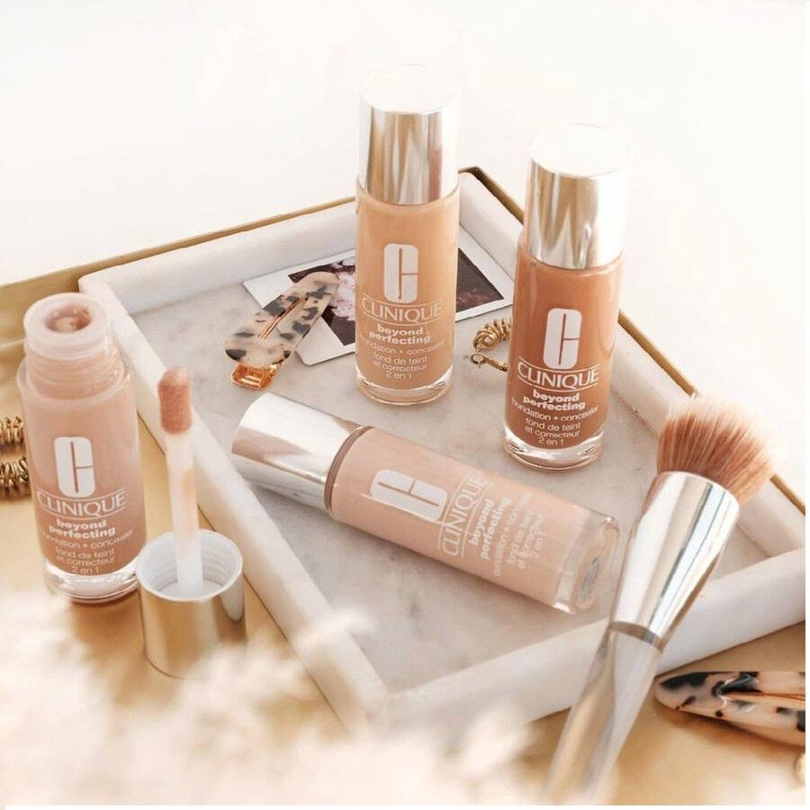 Clinique Beyond Perfecting tekući puder + korektor - 30 ml