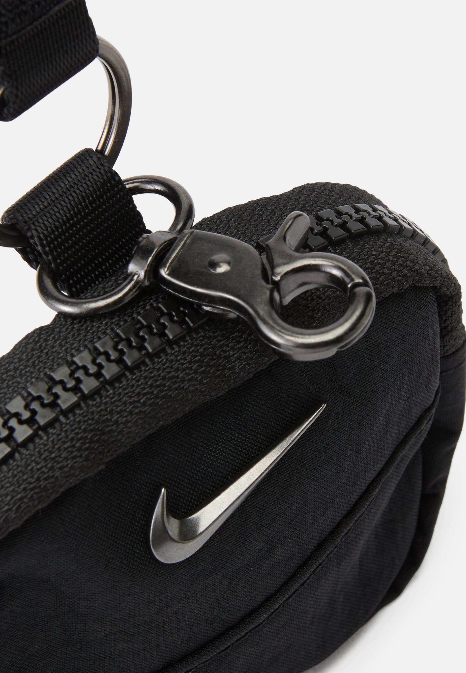 Nike Sportswear AURA FÜLHALLGATÓ TOK UNISEX - Technikai kiegészítő - fekete