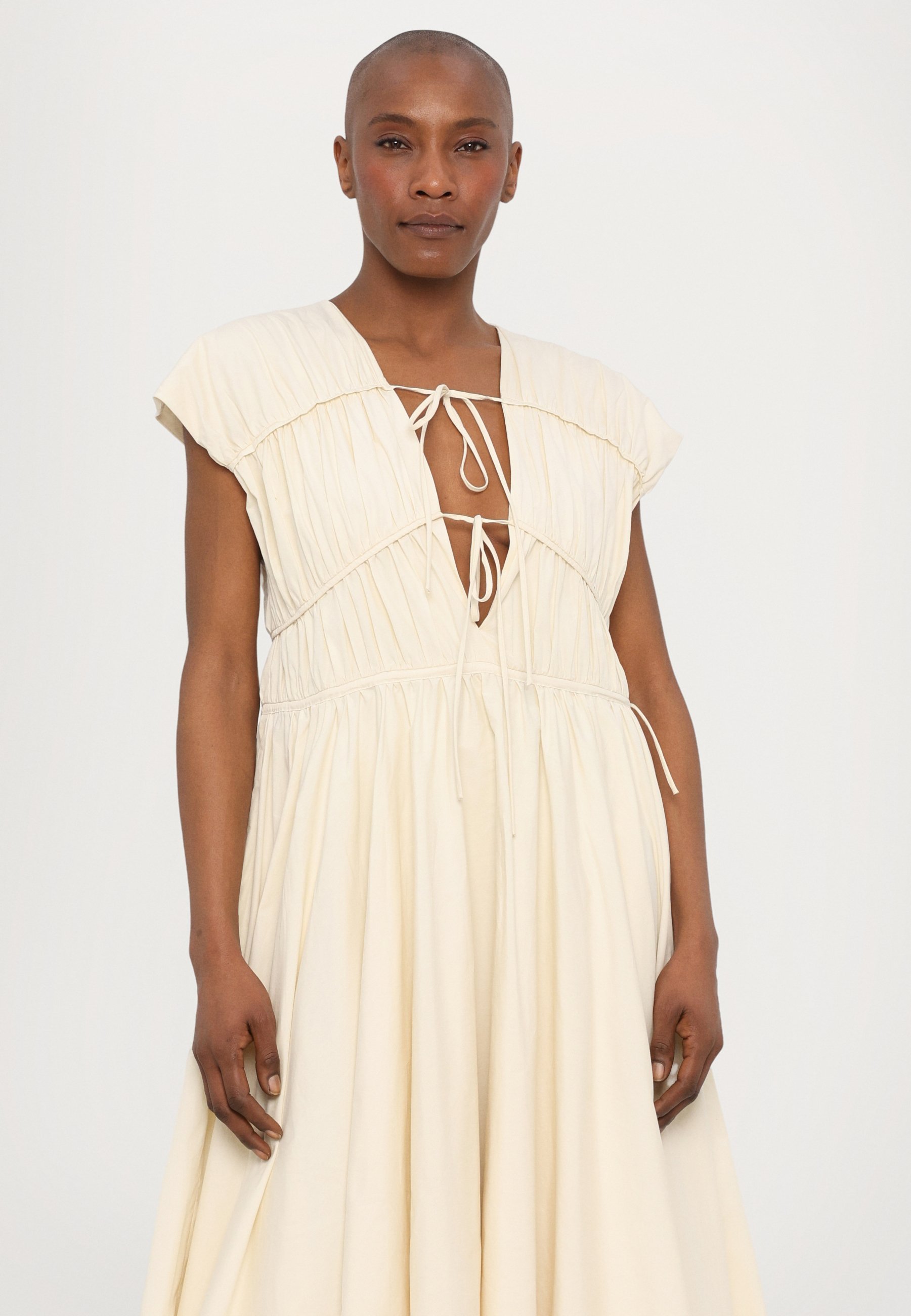 VESTIDO TOVE CERES - Vestido de dia - creme
