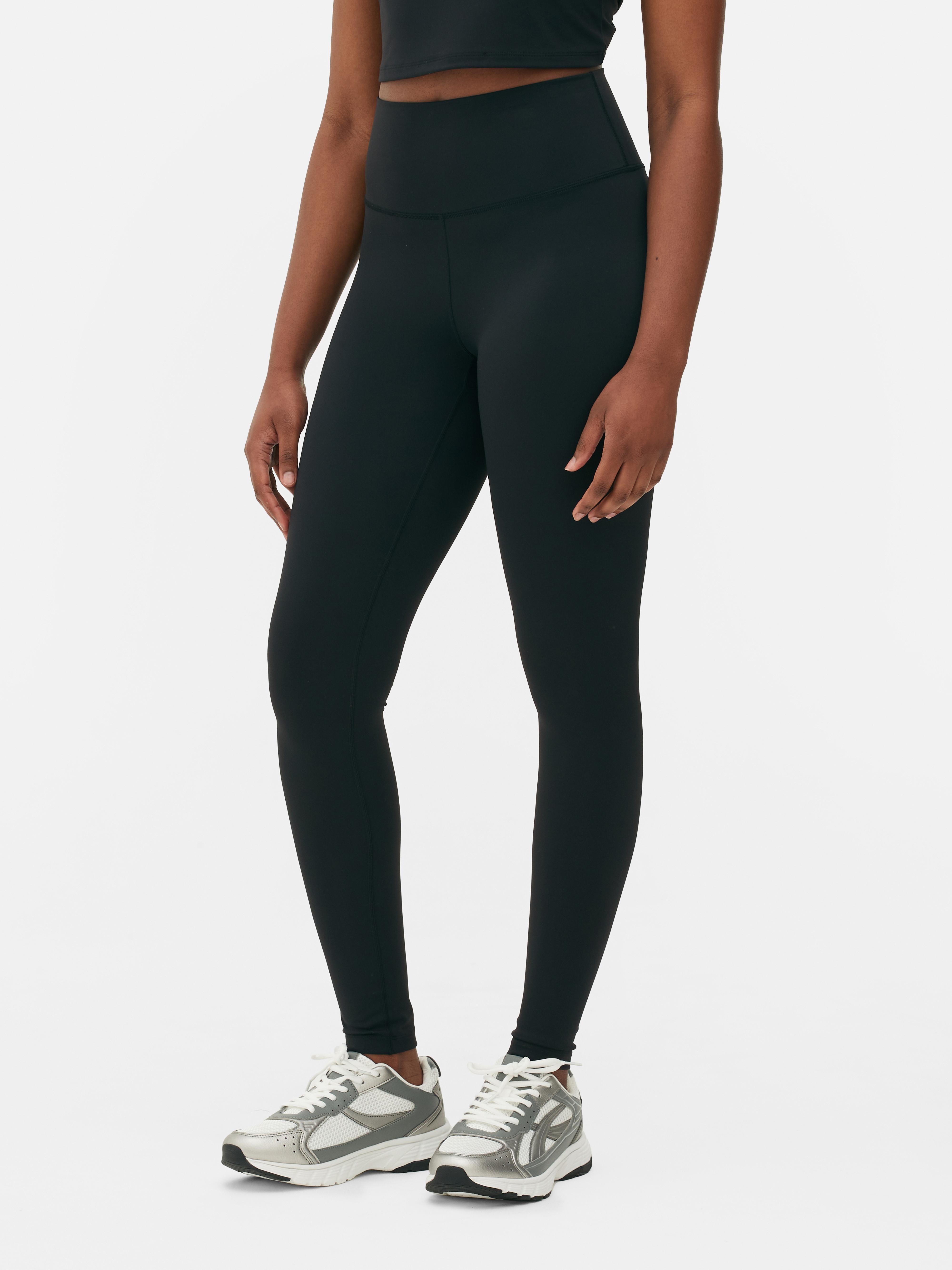 Vajpuha sportleggings Frissítsd fel sportgardróbodat vajpuha, magas derekú leggingsünkkel.