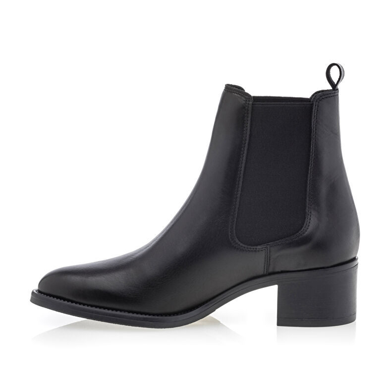 Schwarze Damenstiefel / Stiefeletten