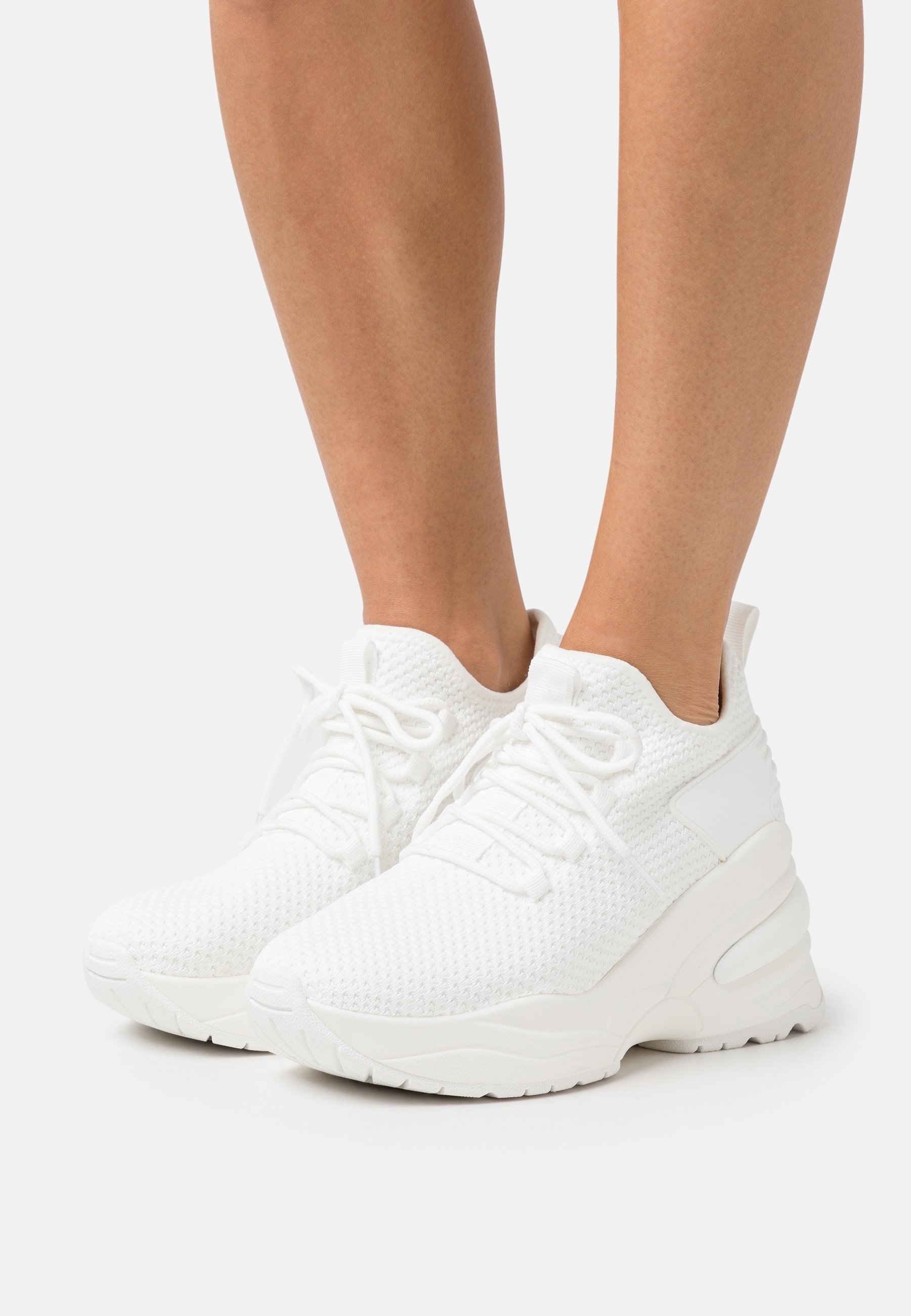 Noem ze lentetrainers - wit