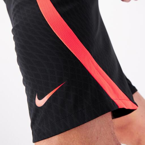  Nike Strike