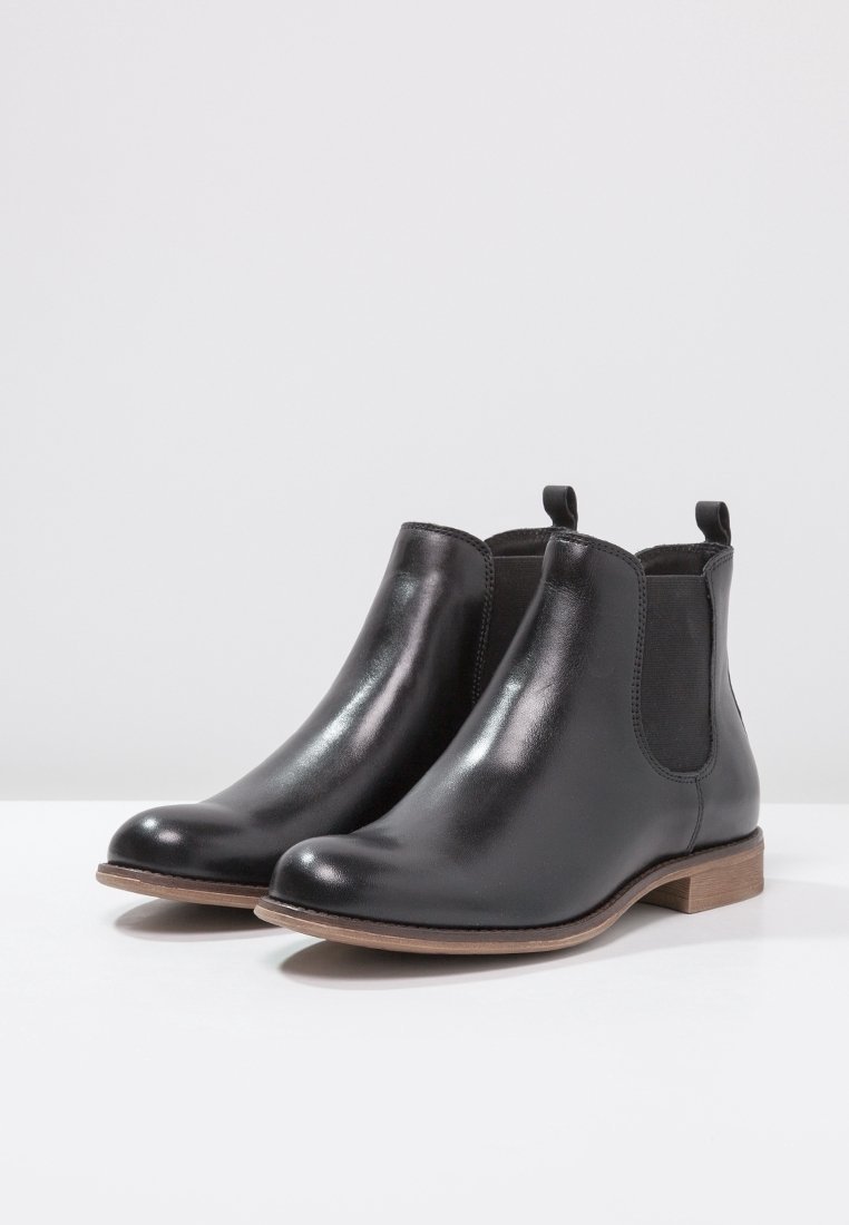 Členkové čižmy Pier One - čierne