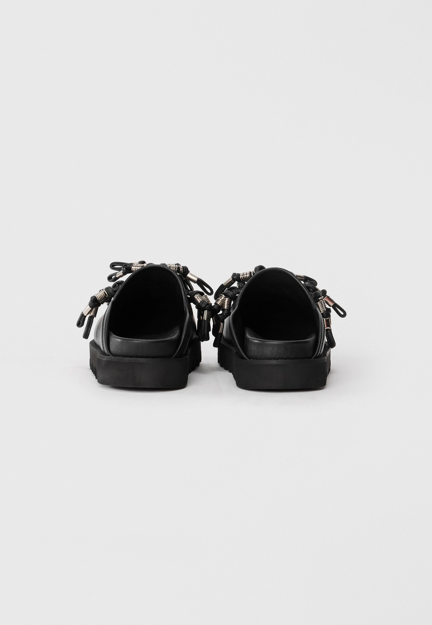 Toga Slip-ons – schwarz