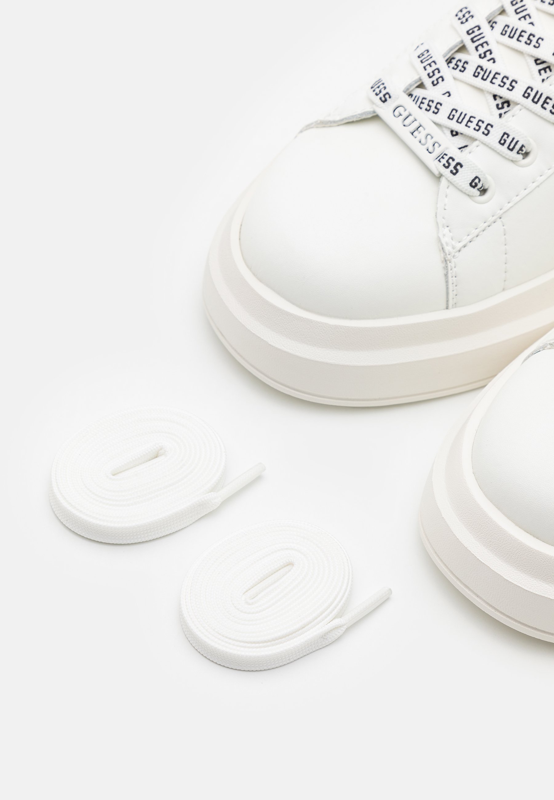 Guess ELBA - Baskets - blanches/noires