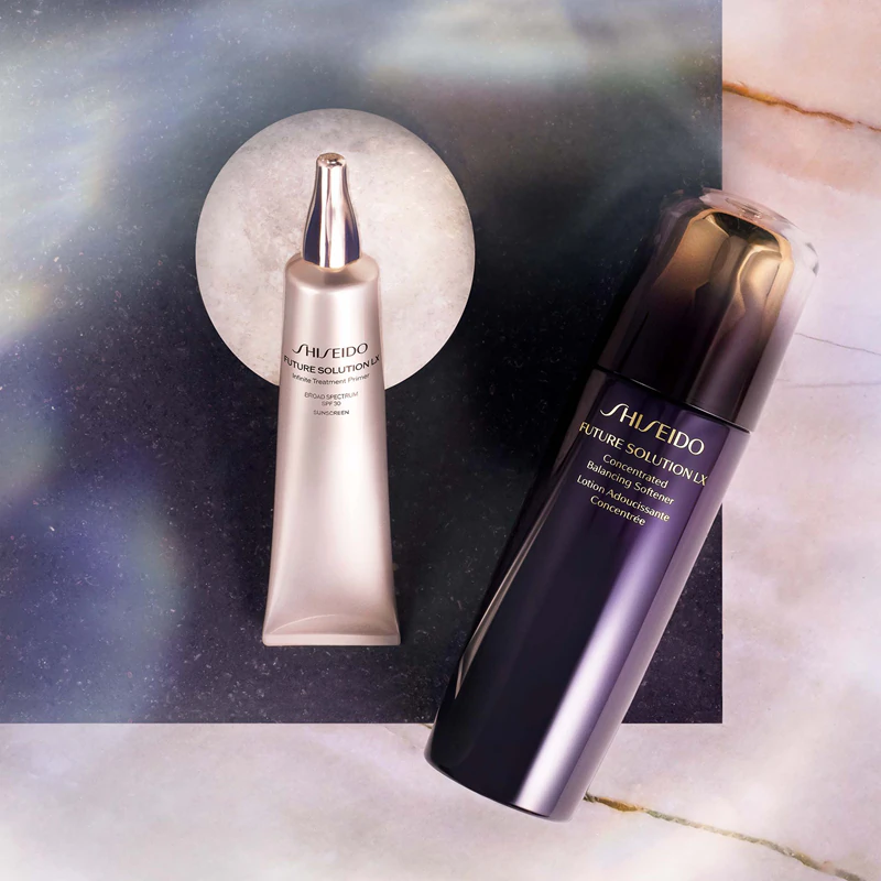 Rozjasňující a vyhlazující báze Shiseido Future Solution LX SPF 30