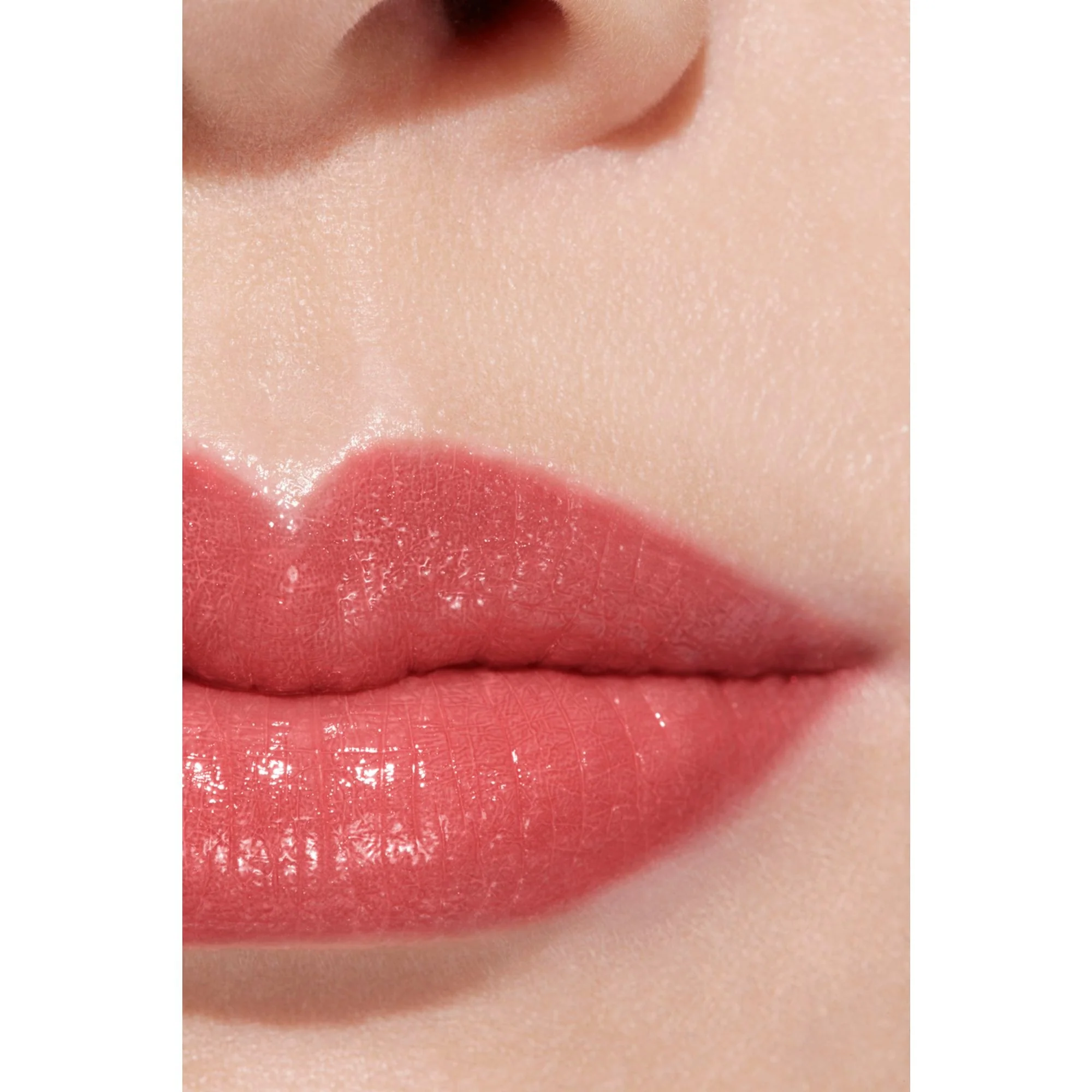 ROUGE COCO FLASH - COLORE, BRILLANTEZZA E INTENSITÀ IN UN FLASH