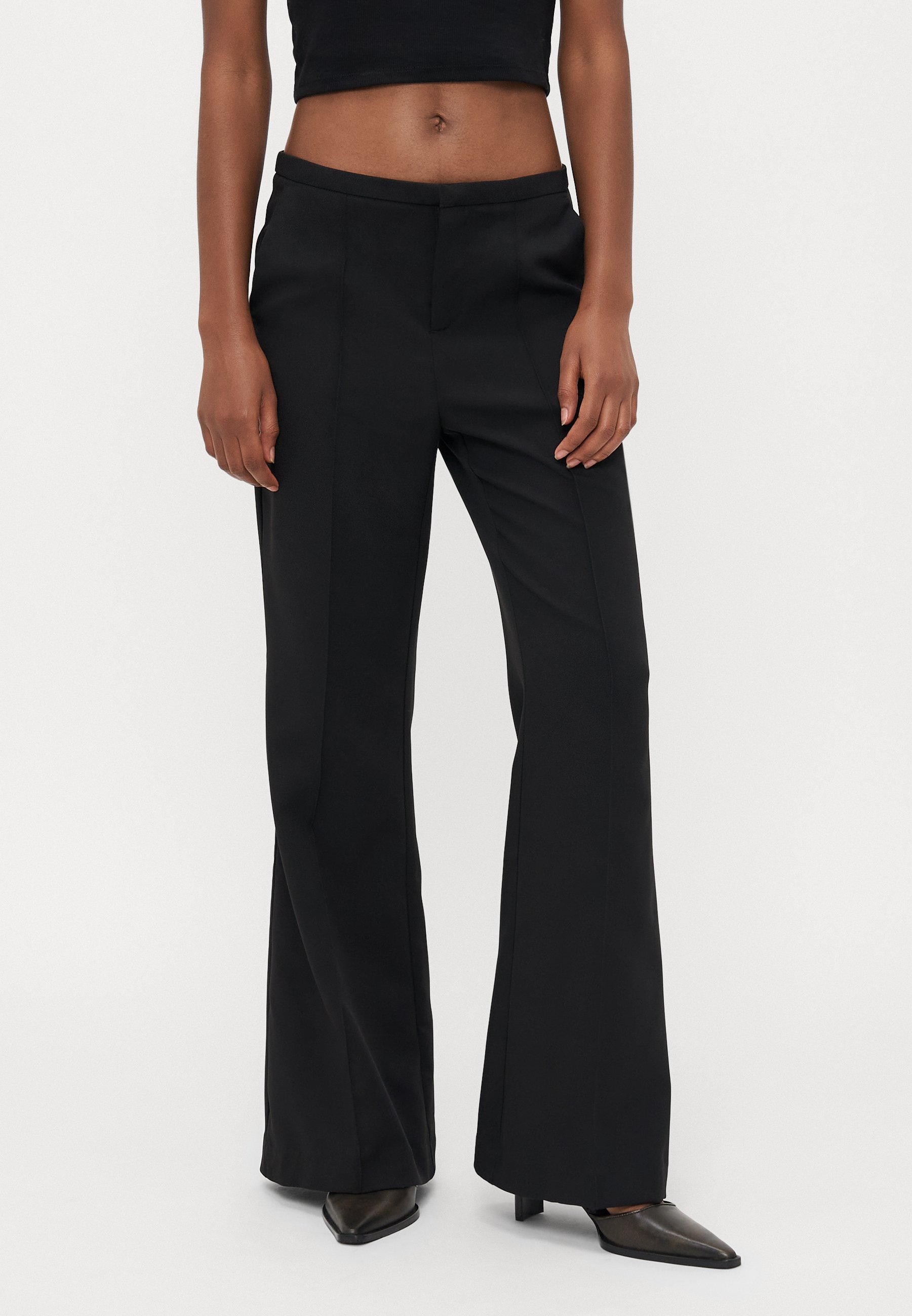Gina Tricot Petite BOOTCUT TROUSERS - Bukse - blackGina Tricot