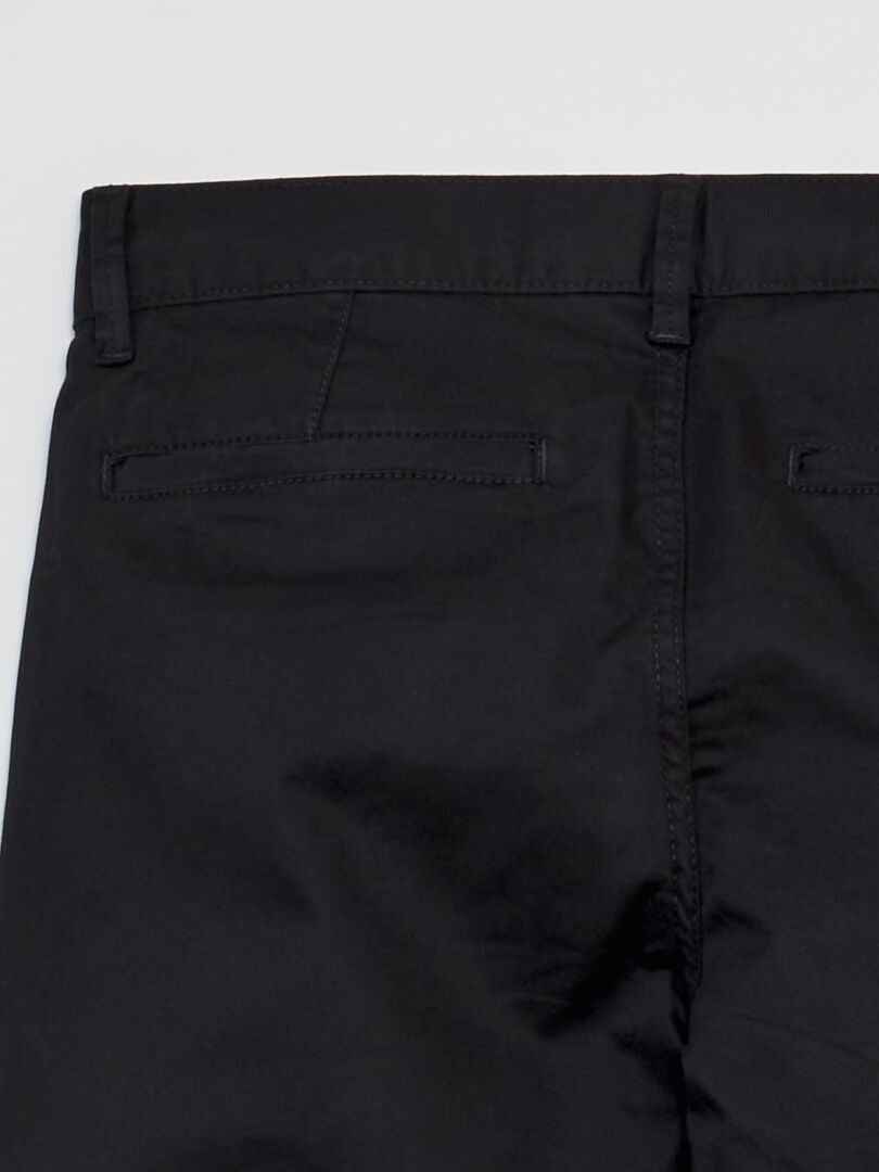 Calça chino de corte reto - PRETA