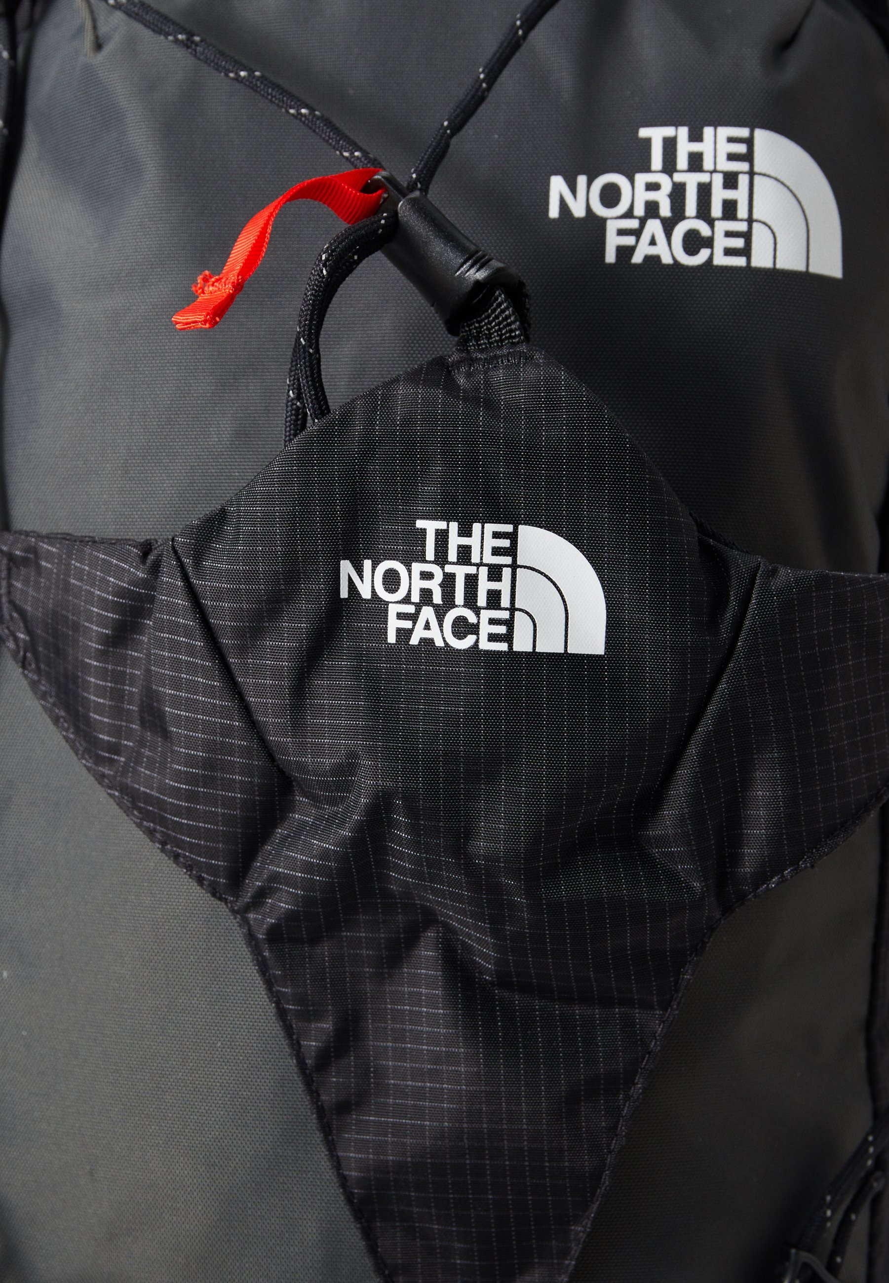 Sac à dos unisexe The North Face RAPIDUS ALPIN 34 - gris asphalte/noir
