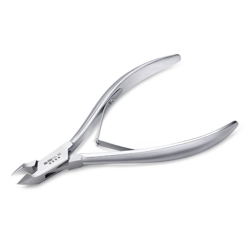 Nghia Nippers Professionnel