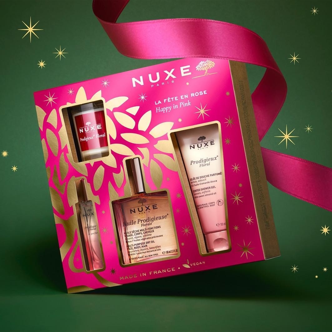 NUXE Sada starostlivosti o telo Nuxe Prodigieux® Kvetinová darčeková sada - Prodigieux® Kvetinový sprchový gél 100 ml + Kvetinový olej Prodigieuse® 100 ml + Kvetinový parfum Prodigieux® 15 ml + Kvetinová sviečka Prodigieuse® 70 g 1 ks.