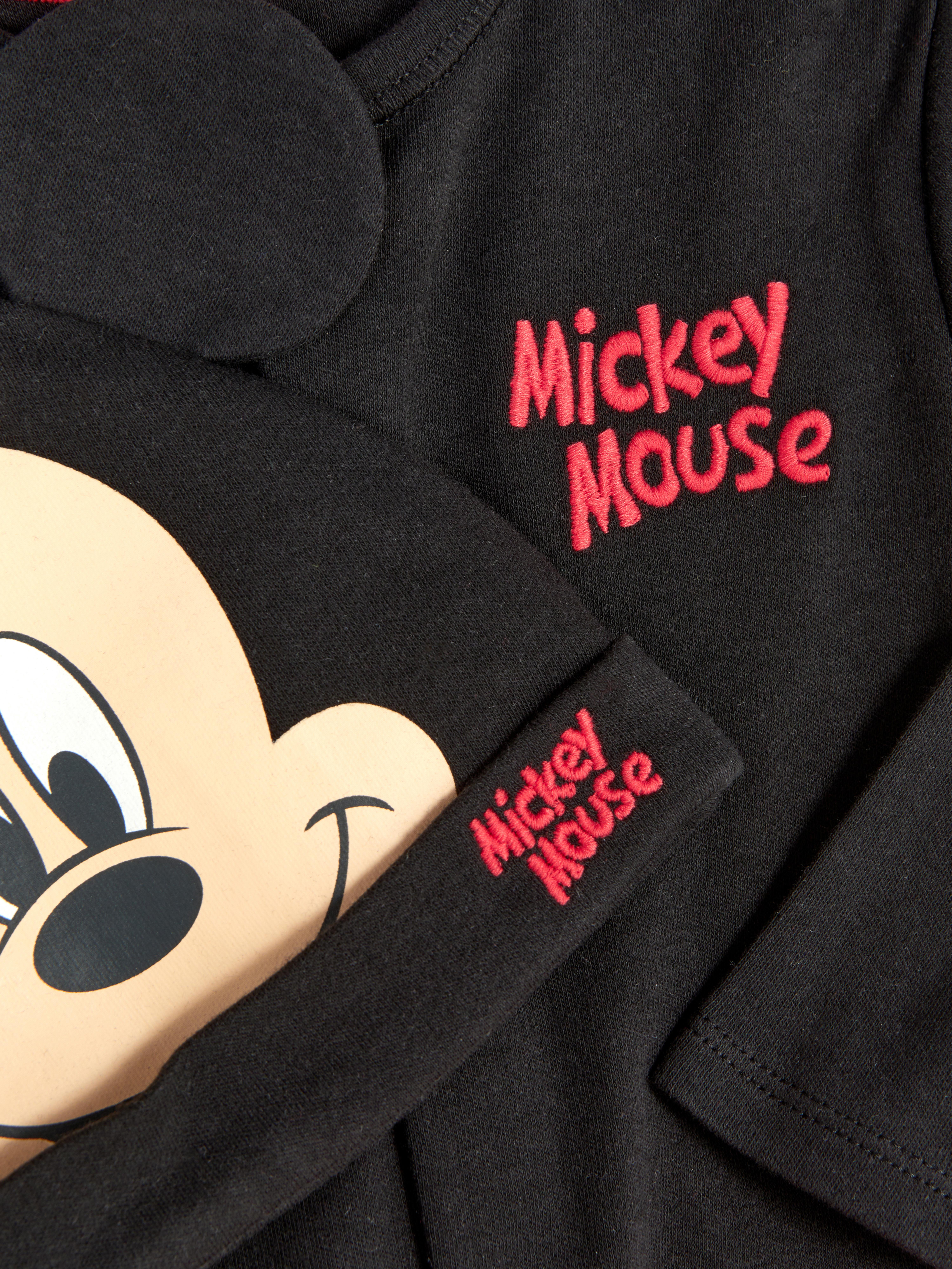 Disney Mickey egér hálóruha és sapka szett. Kezdd a kicsi kalandját ezzel a hálóruhát tartalmazó szettel.