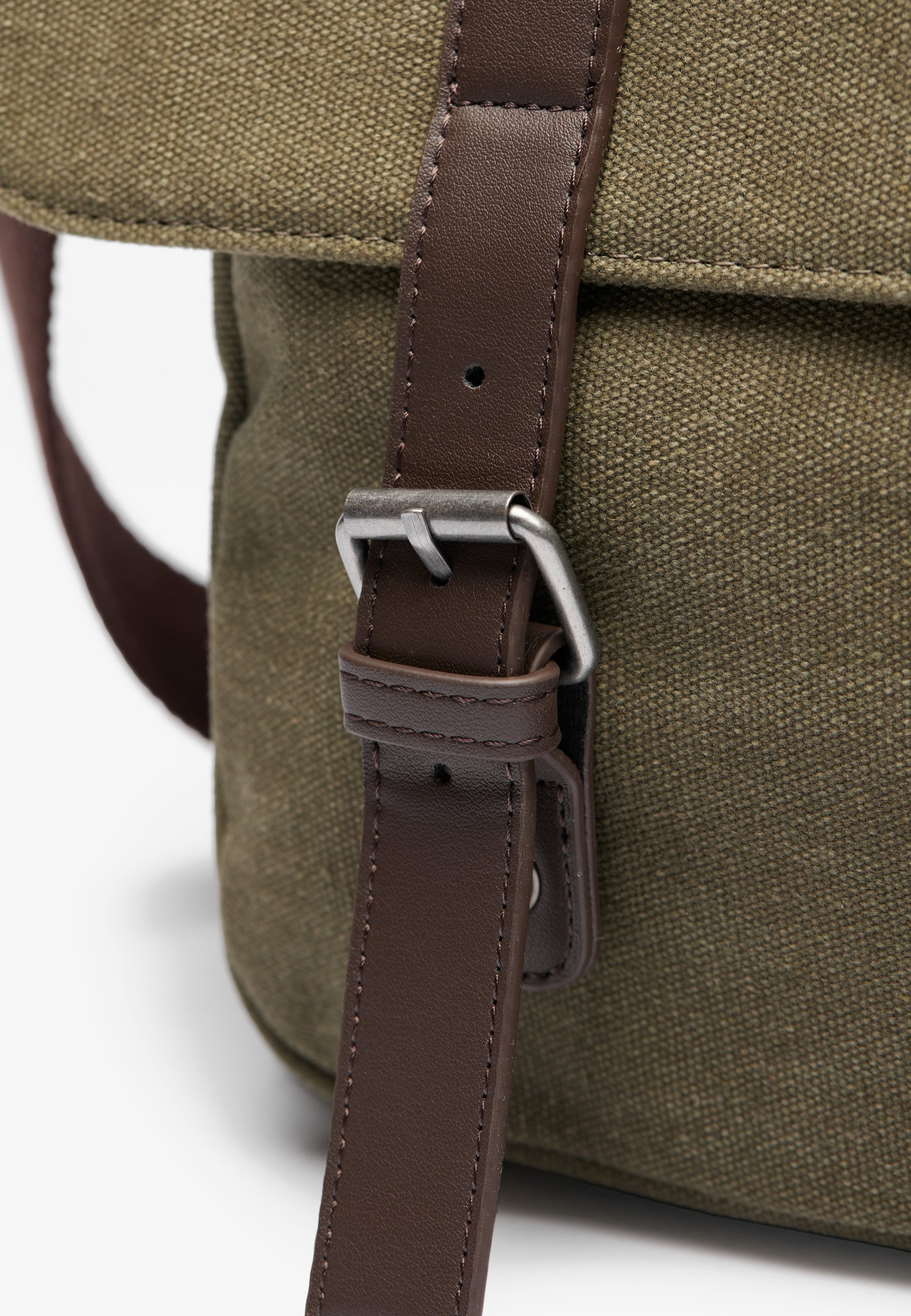 Pier One UNISEX - Umhängetasche - Khaki
