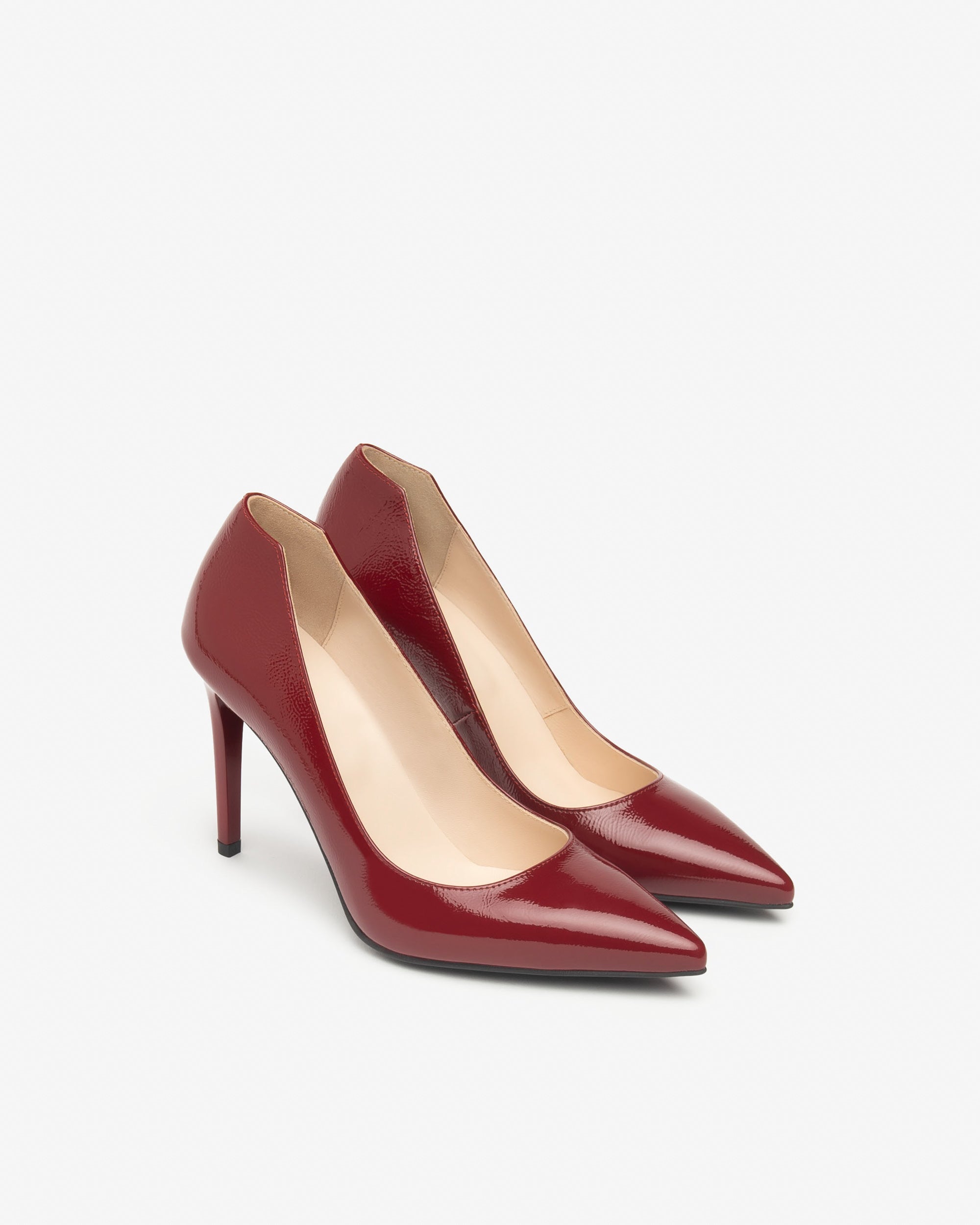 Damen-Pumps aus Lackleder