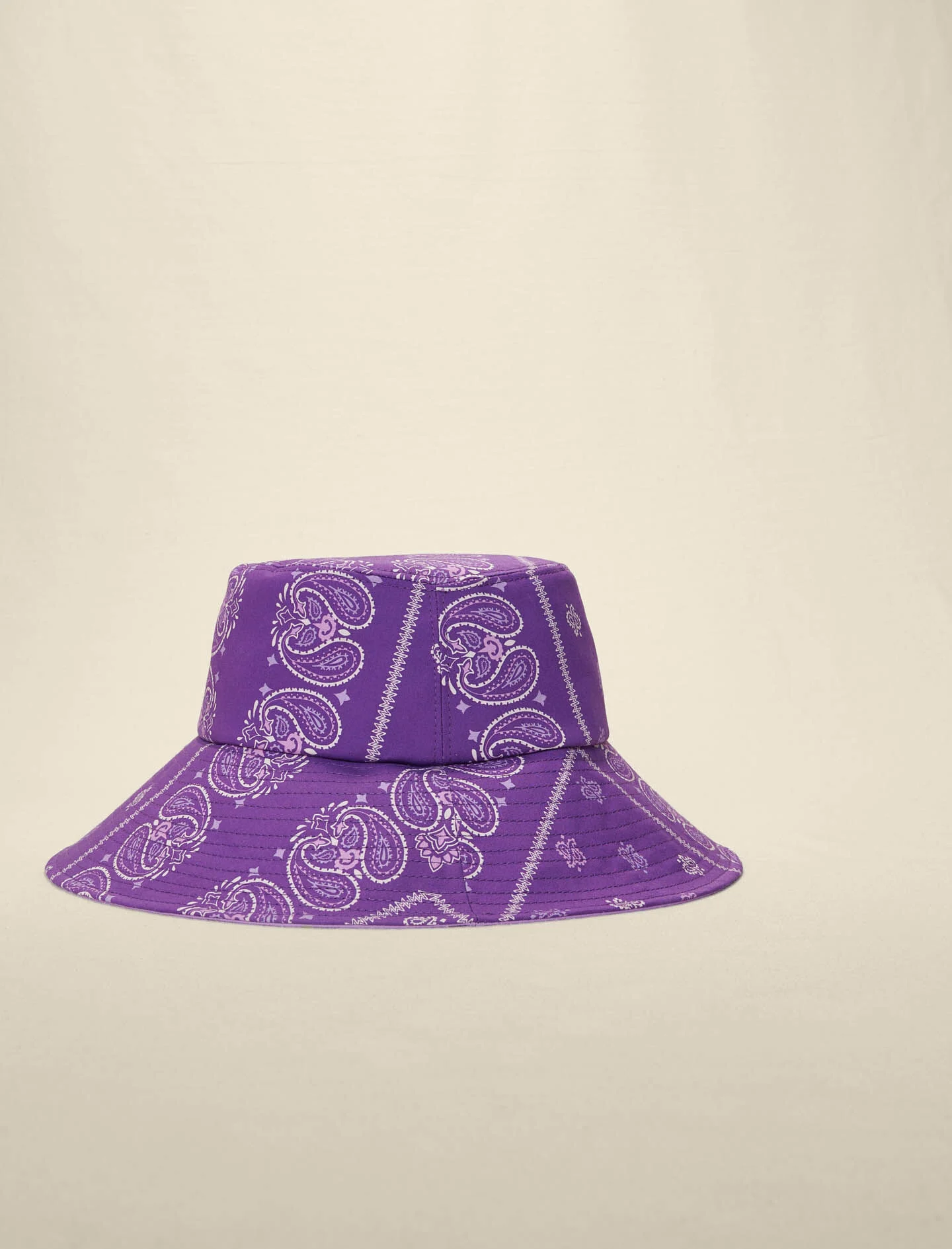 Bob met paisleyprint - Paarse bandana