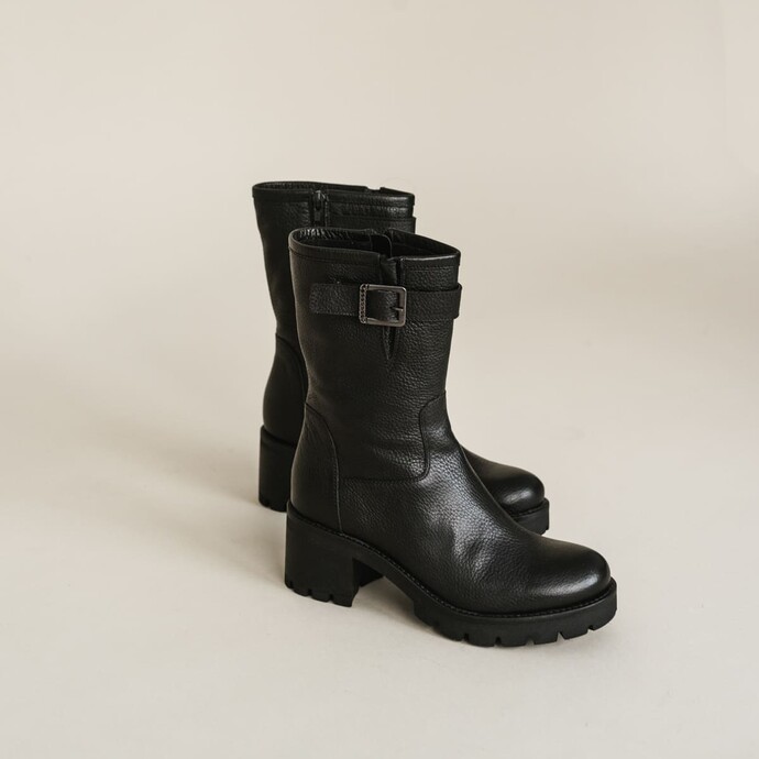 Bottines à boucles  en cuir grainé noir