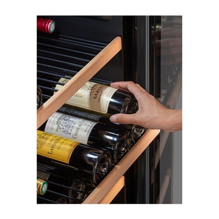 LS117BLACK – Wine cellar – La Sommelière – 121 bottles – 1 zone – 55.0 × 56.5 × 127.7 cm – Energy class G – 37 dB