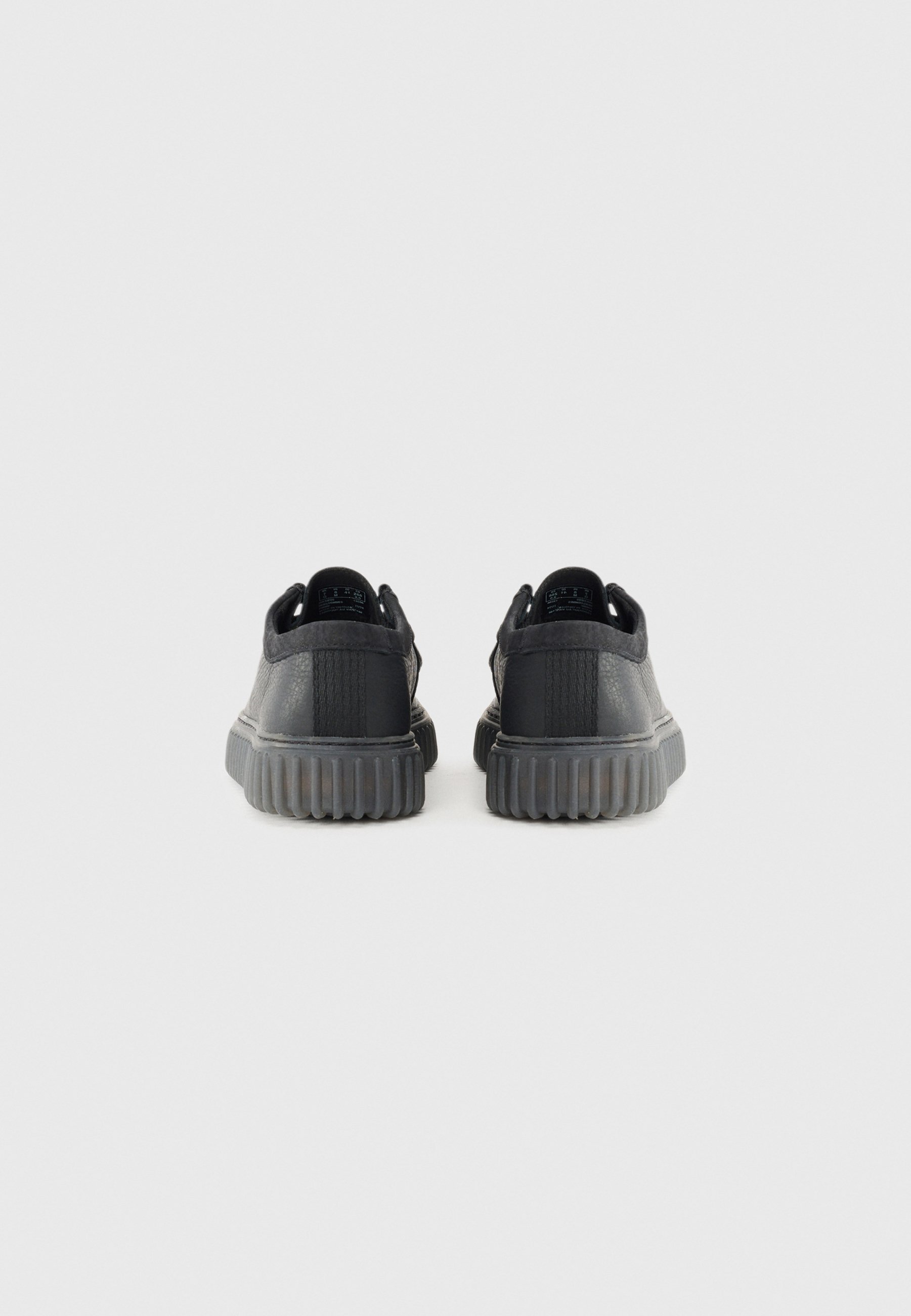 Clarks TORHILL LO - Casual veterschoenen - zwart