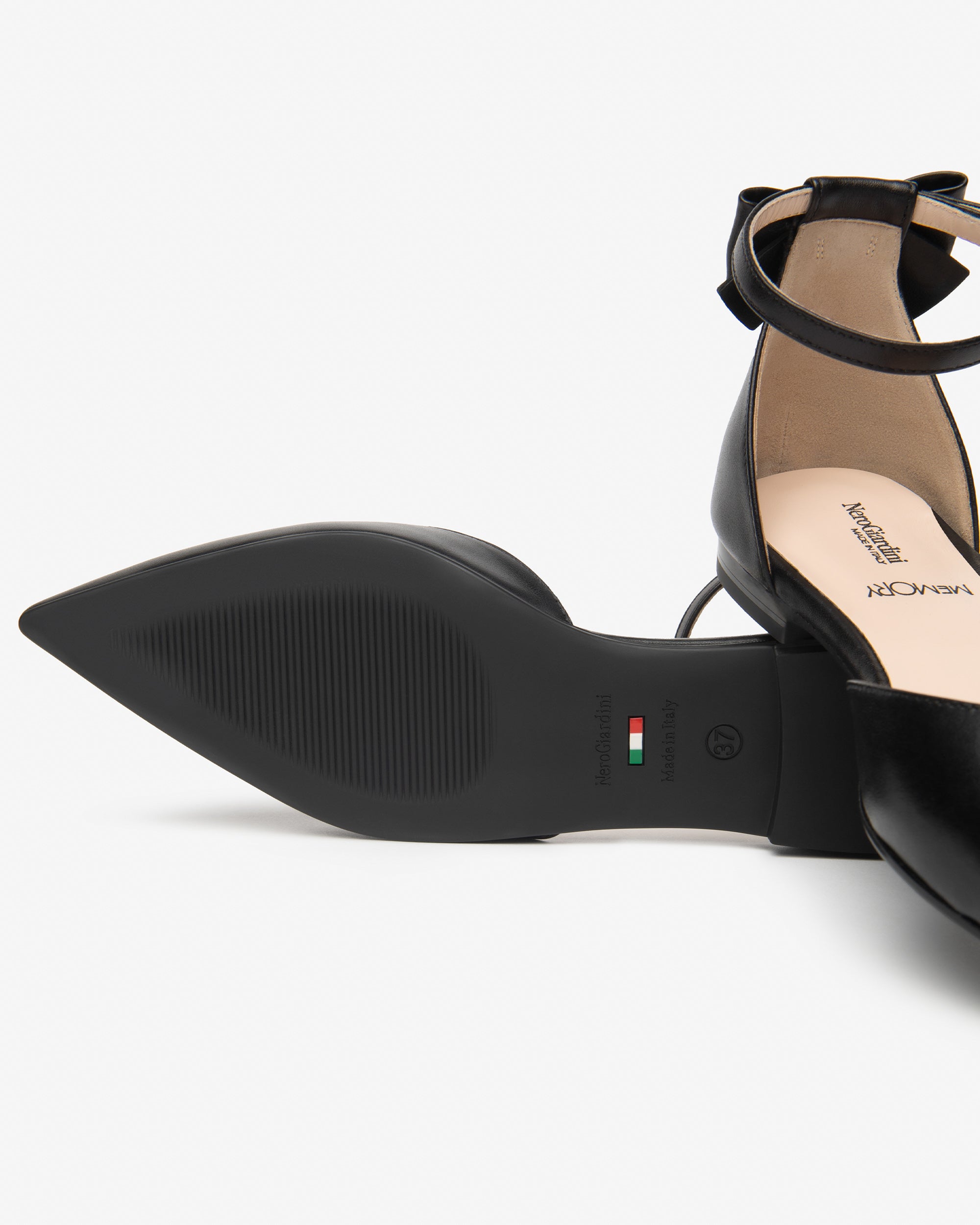  Damen-Pumps aus Leder