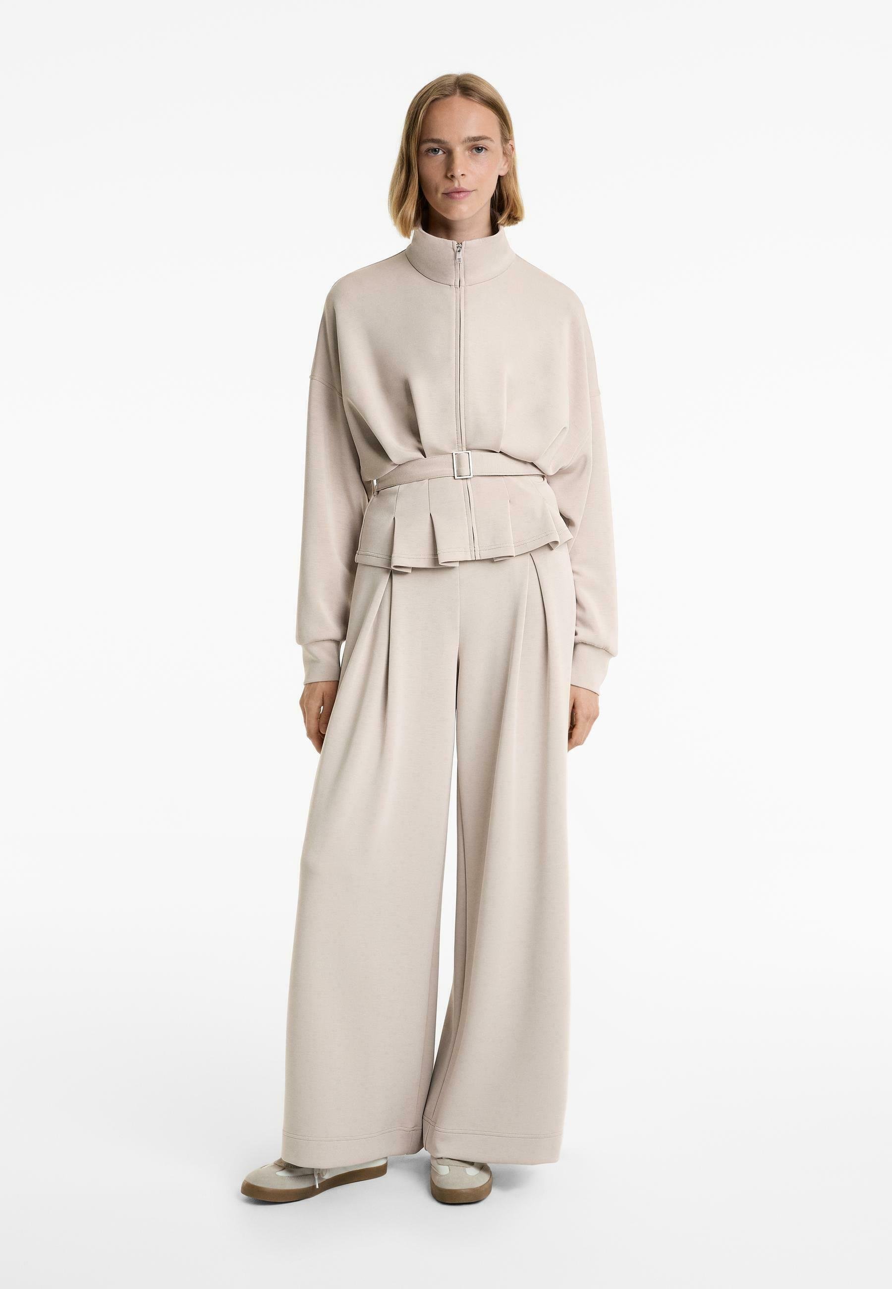 Gilet OYSHO ceinturé au toucher doux - beige chiné