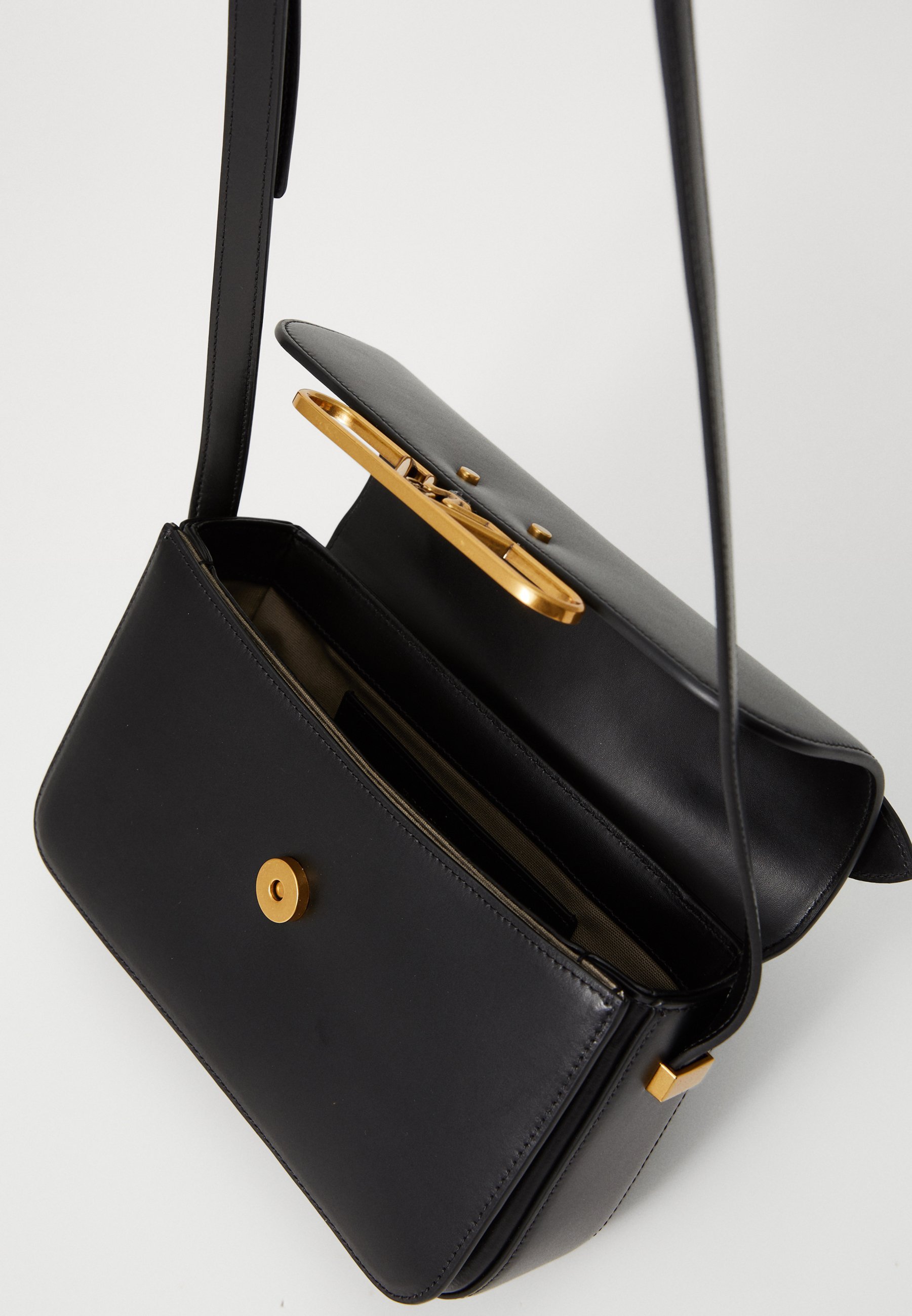 Borsa a mano Emporio Armani - nera