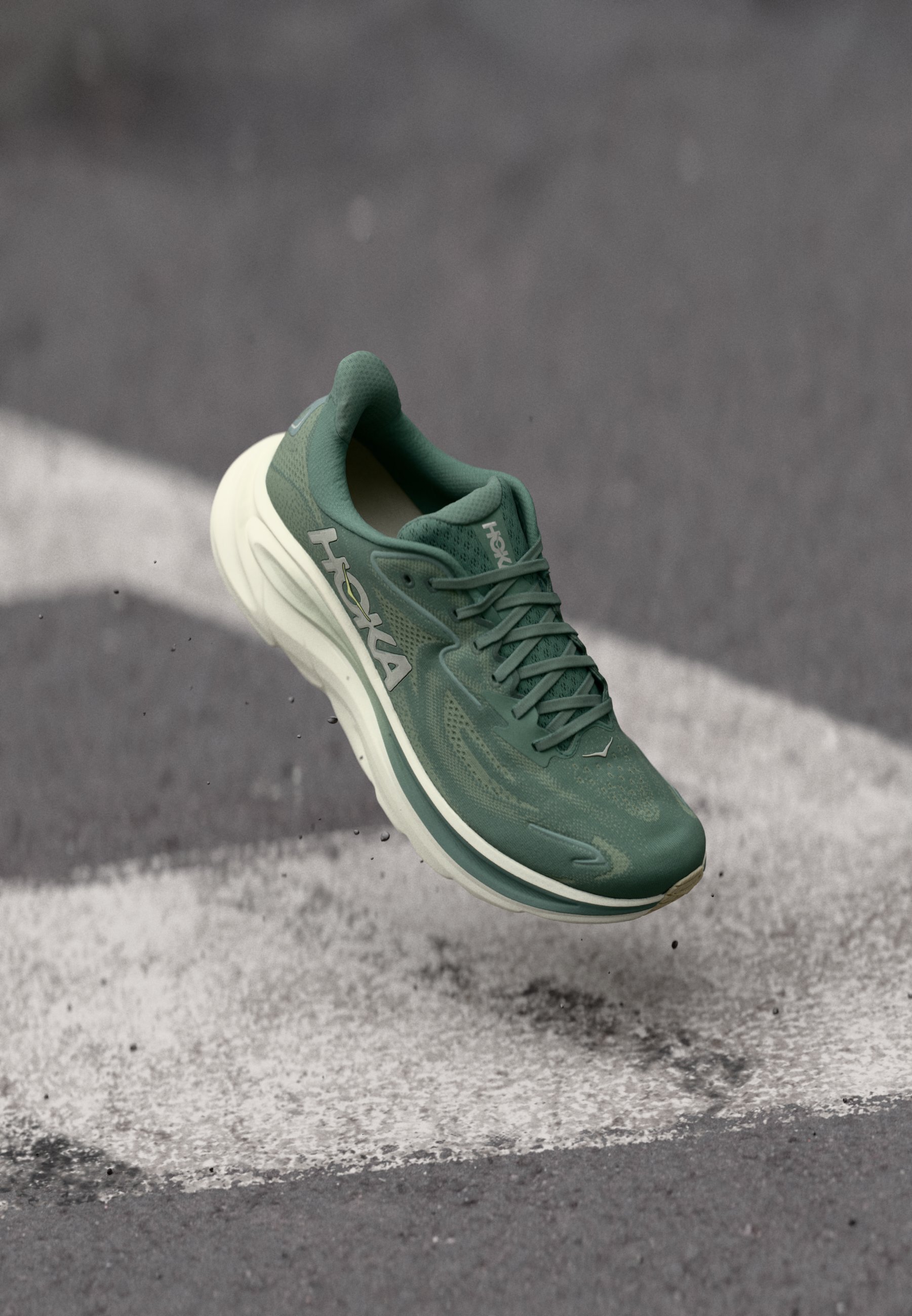 HOKA CLIFTON 10 - Hardloopschoenen voor op de weg - varen/truffelzout