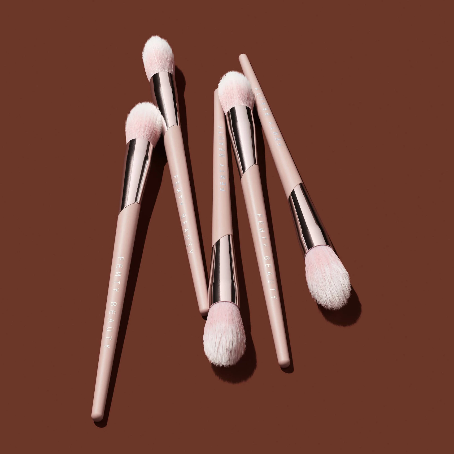 Kist za highlighter 125 135 - Fenty Beauty
