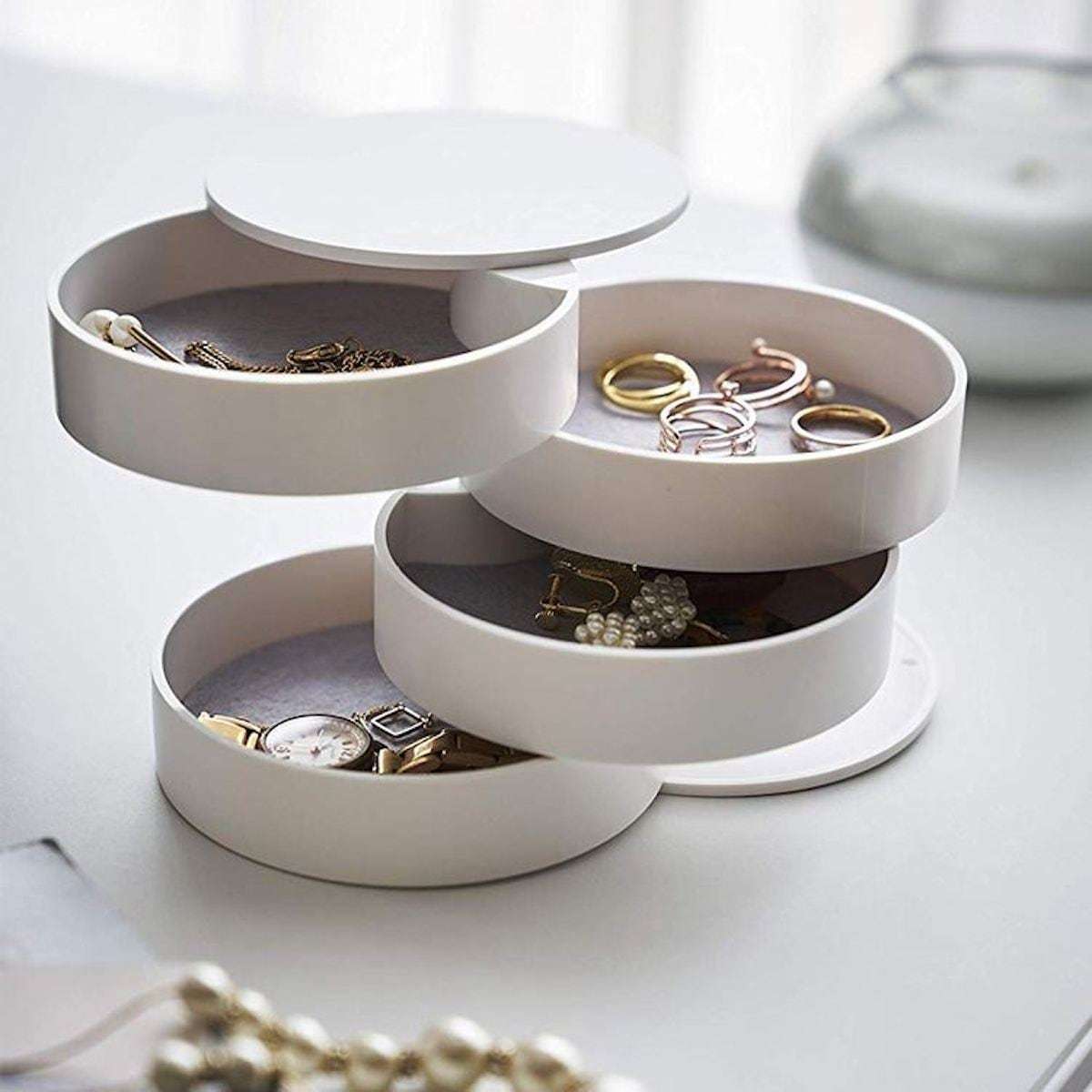 UNIQ Beauty Case rotējoša rotaslietu kastīte/organizators ar 4 līmeņiem – 1 gab.